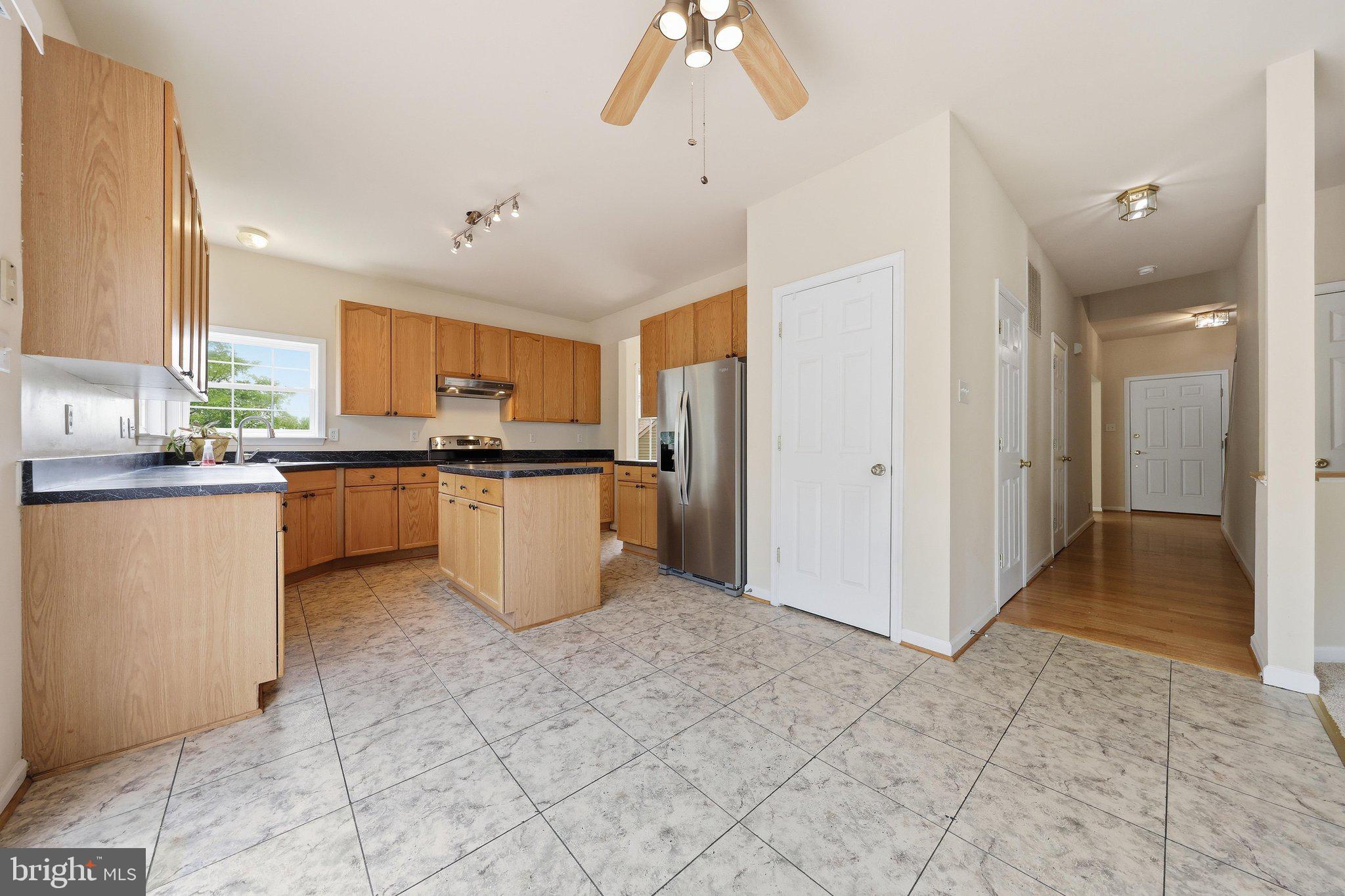 HUNTERS KNOLL - Residential