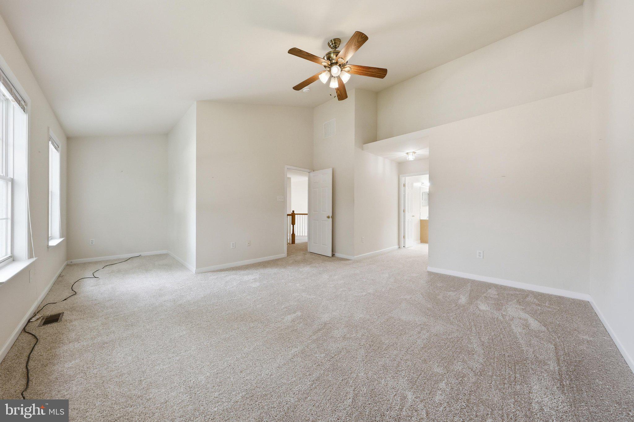 HUNTERS KNOLL - Residential