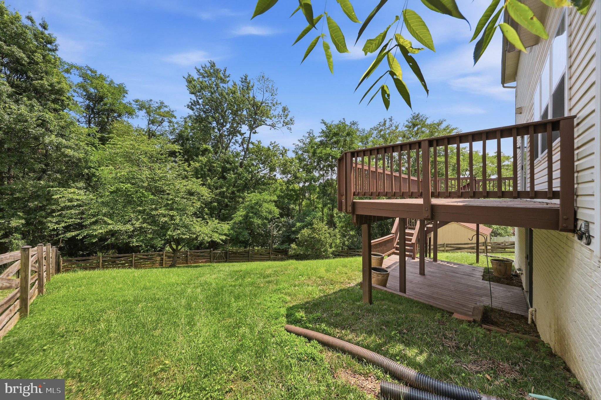 HUNTERS KNOLL - Residential