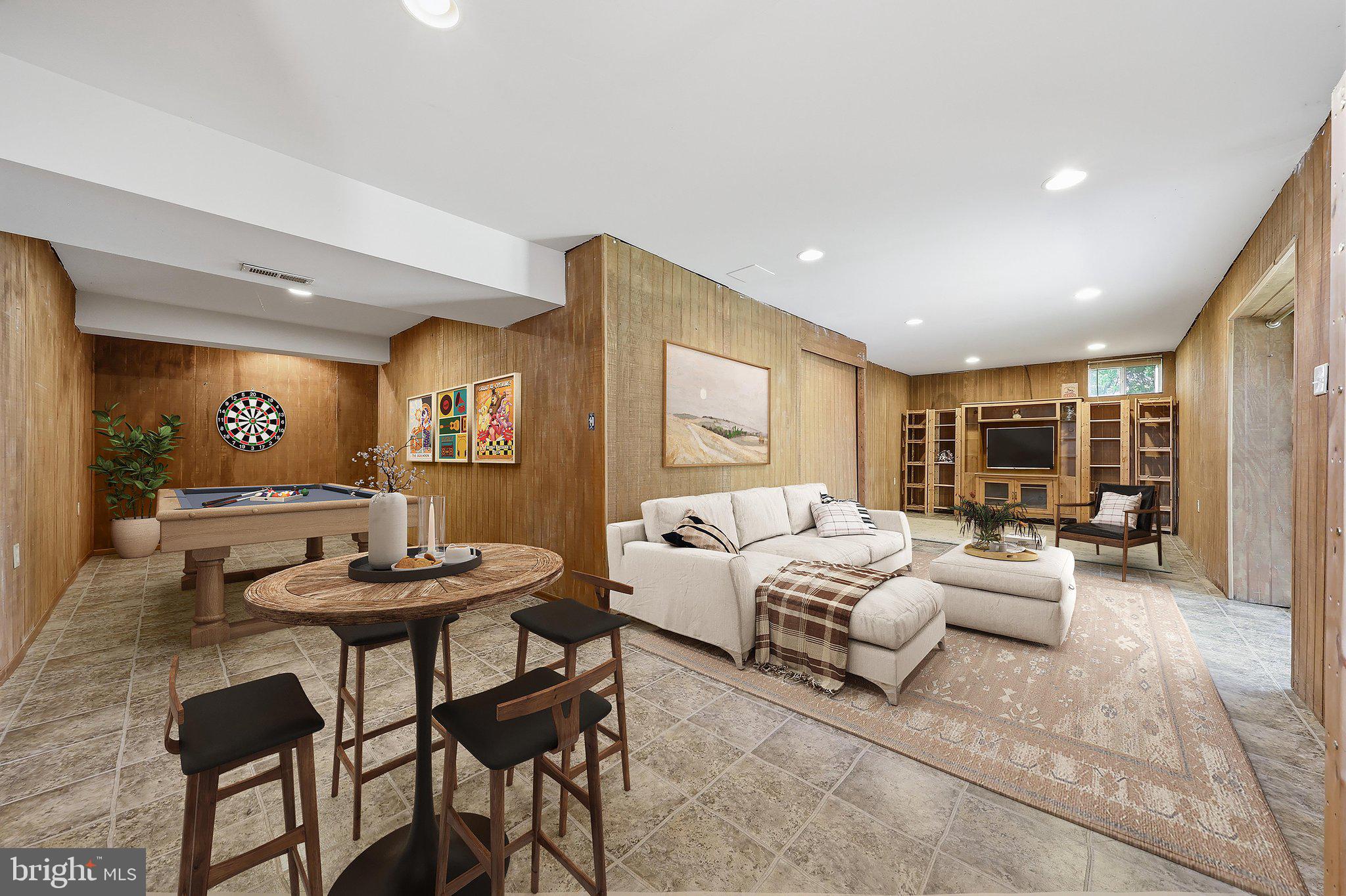 HUNTERS KNOLL - Residential