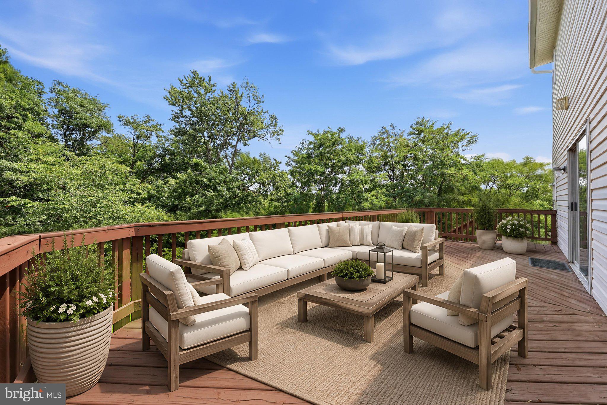 HUNTERS KNOLL - Residential