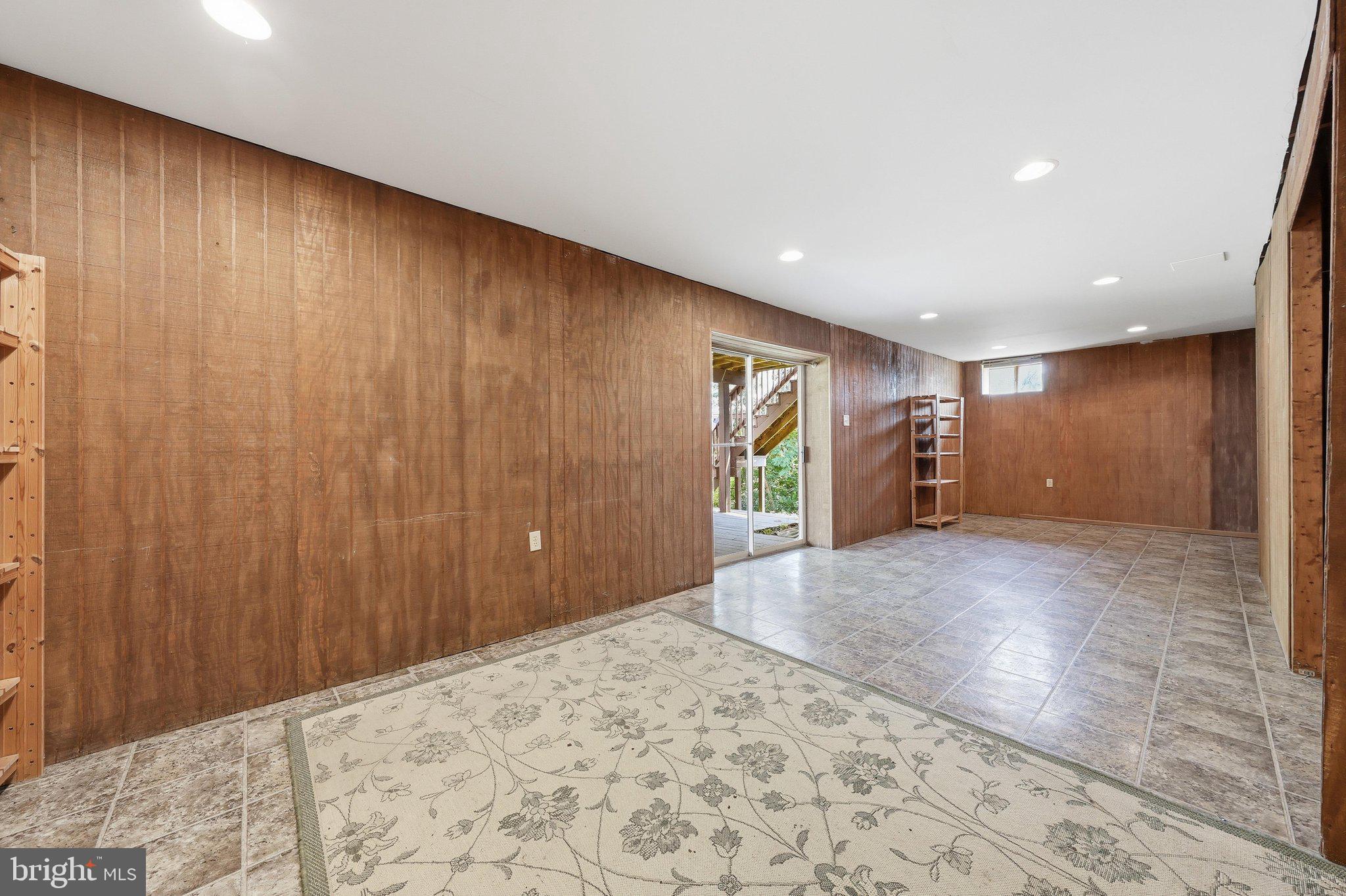 HUNTERS KNOLL - Residential