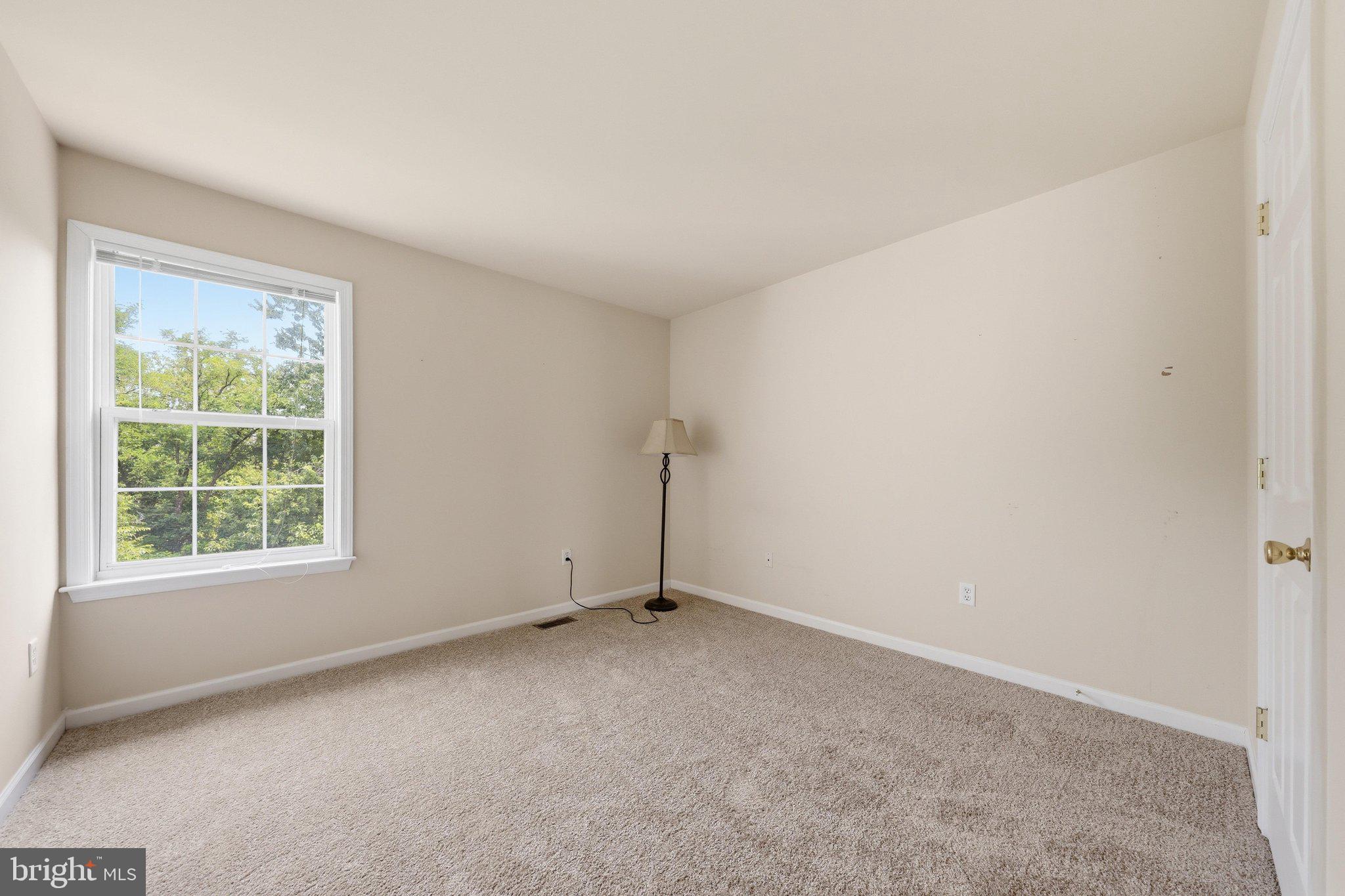 HUNTERS KNOLL - Residential