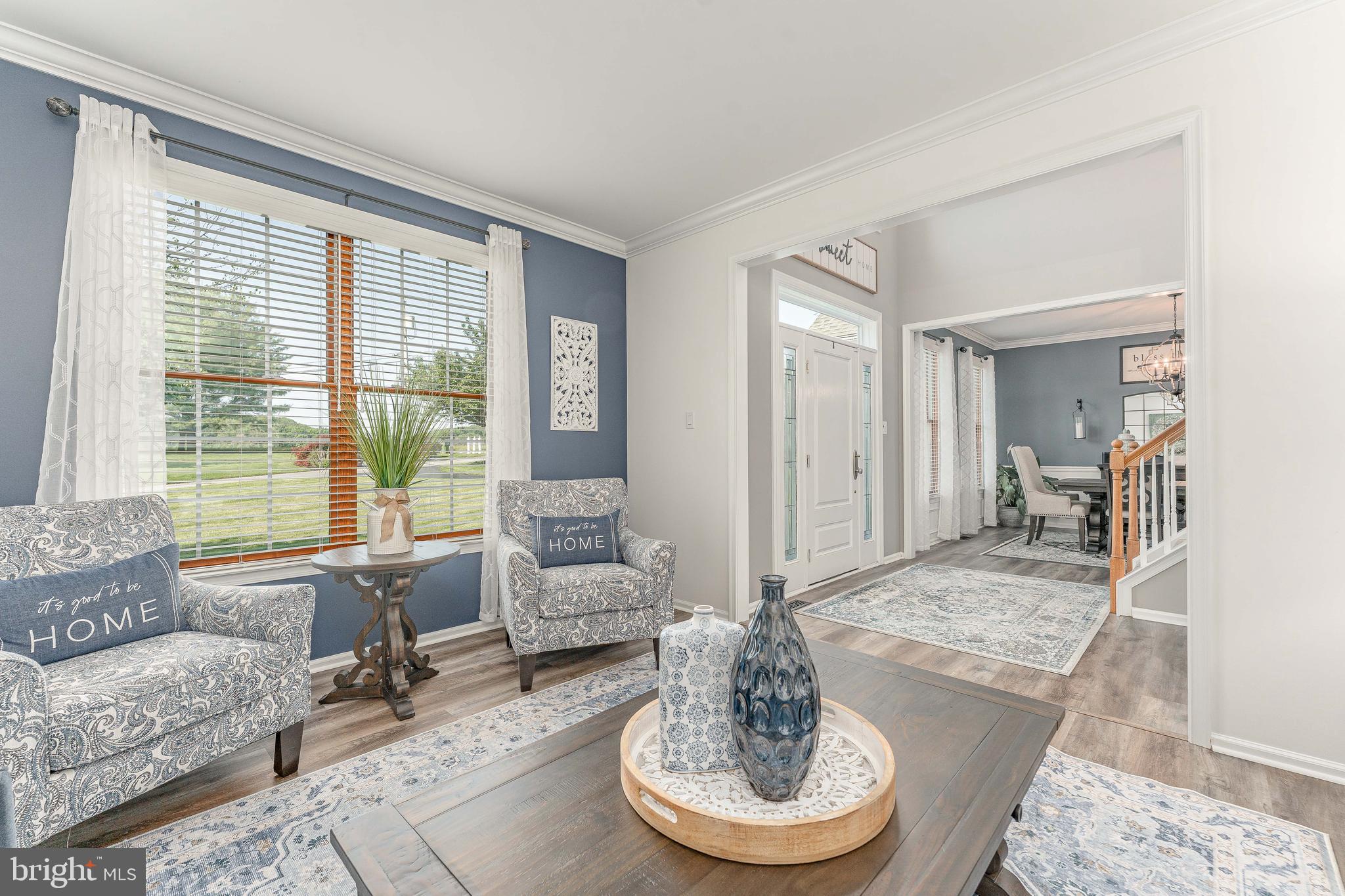 LAUREL POINTE - Residential