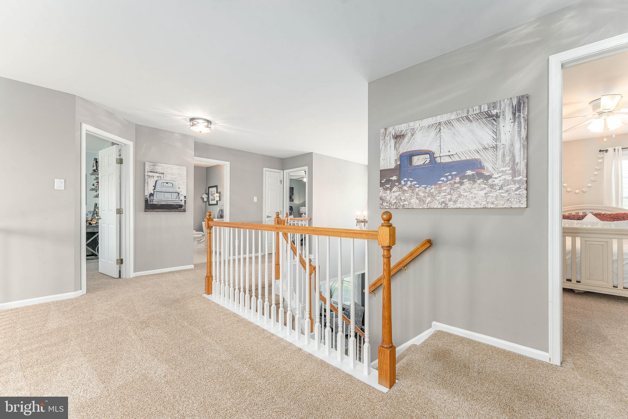 LAUREL POINTE - Residential