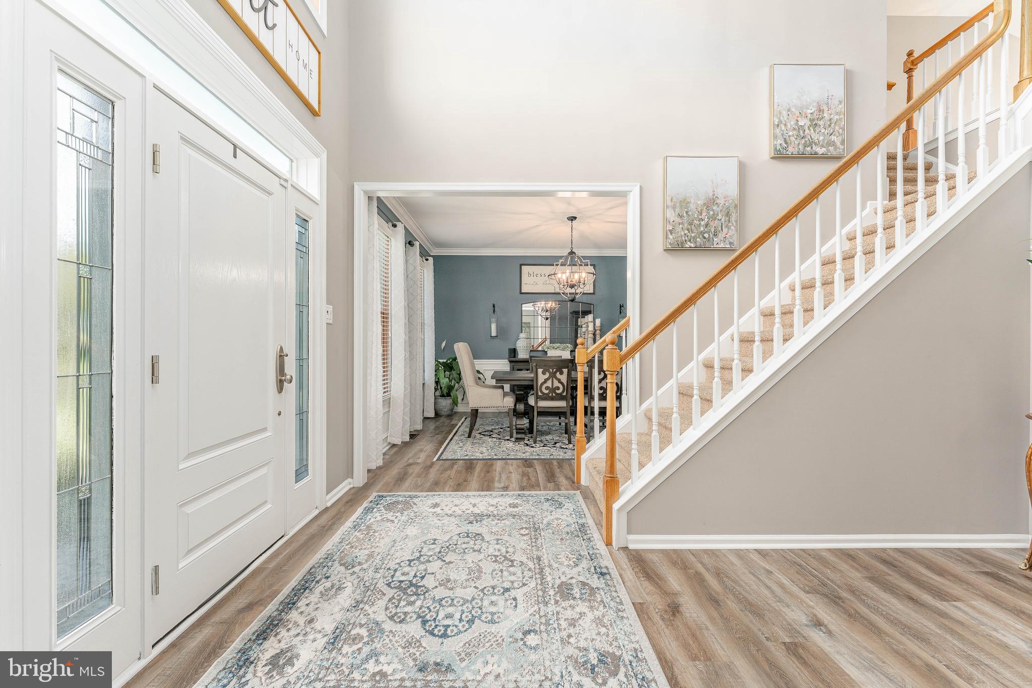 LAUREL POINTE - Residential