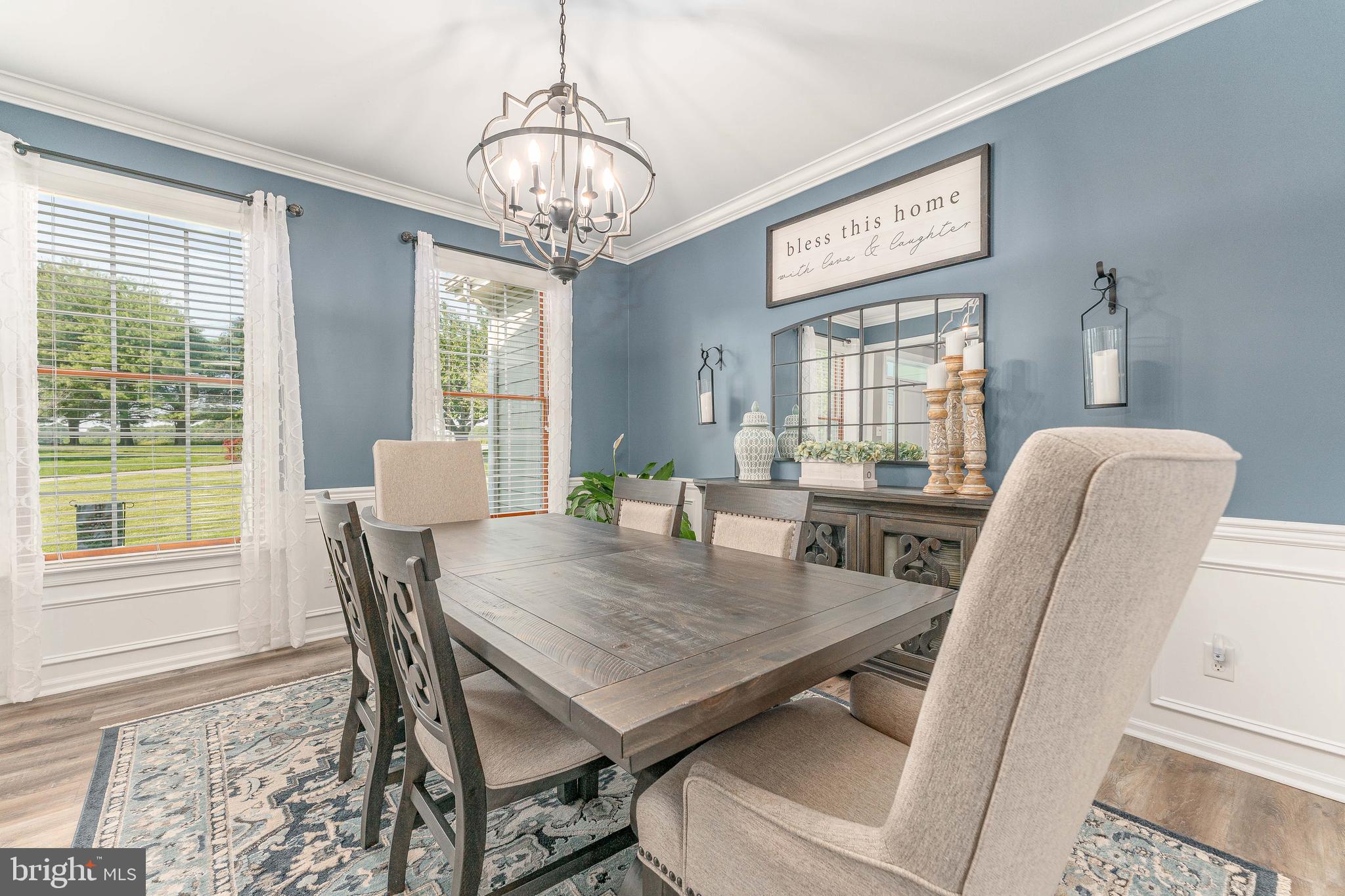 LAUREL POINTE - Residential