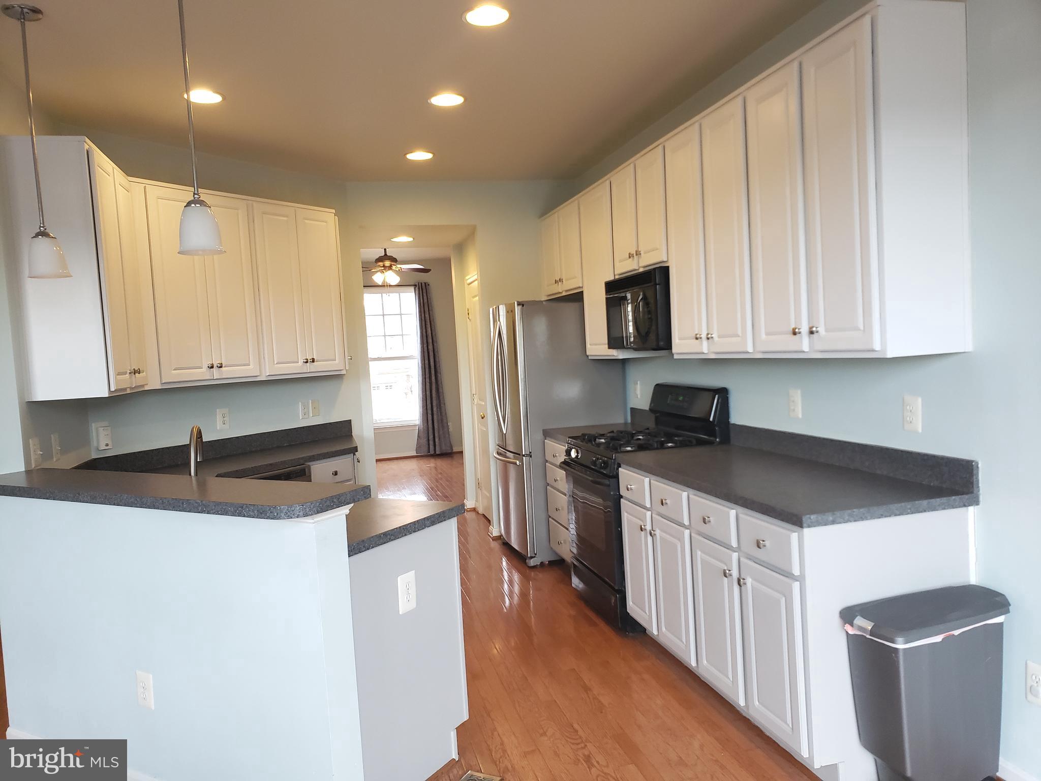 VICTORY LAKES - Residential Lease