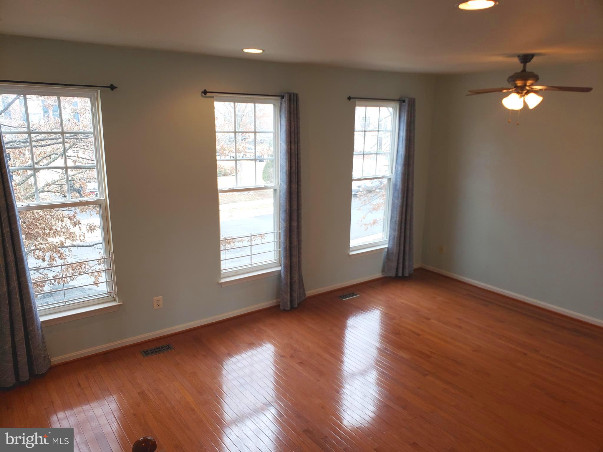 VICTORY LAKES - Residential Lease