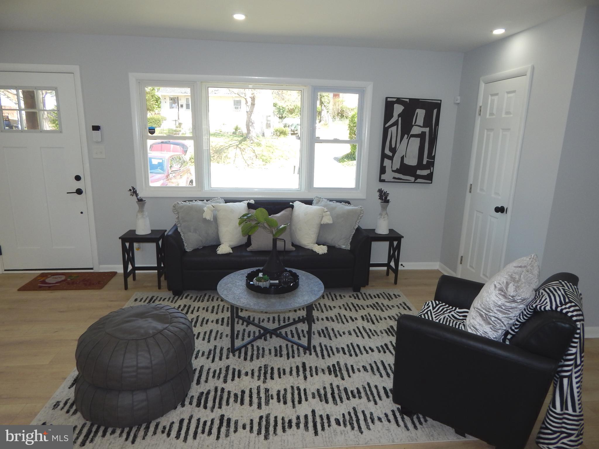 CHARLTON HEIGHTS - Residential