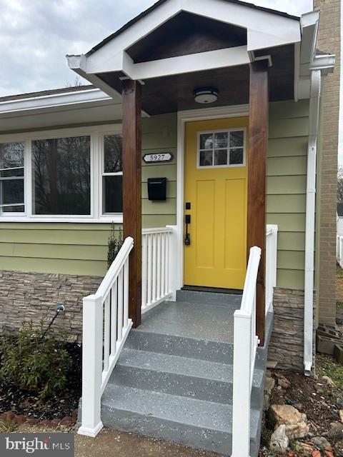 CHARLTON HEIGHTS - Residential