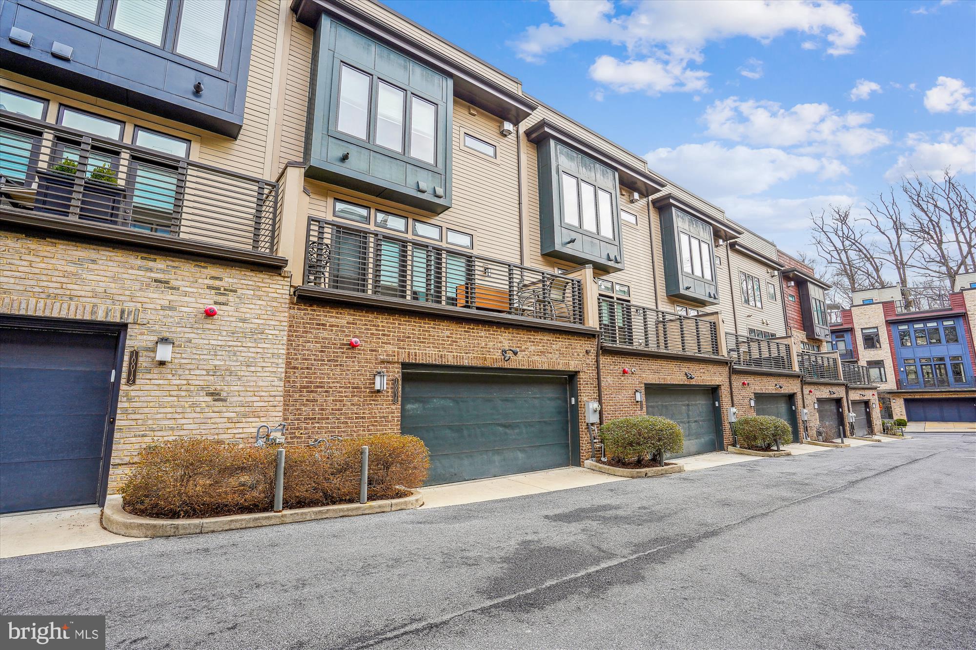 GROSVENOR HEIGHTS - Residential