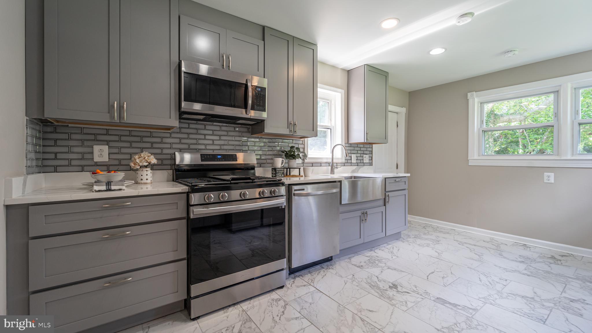 ENGLEWOOD - Residential