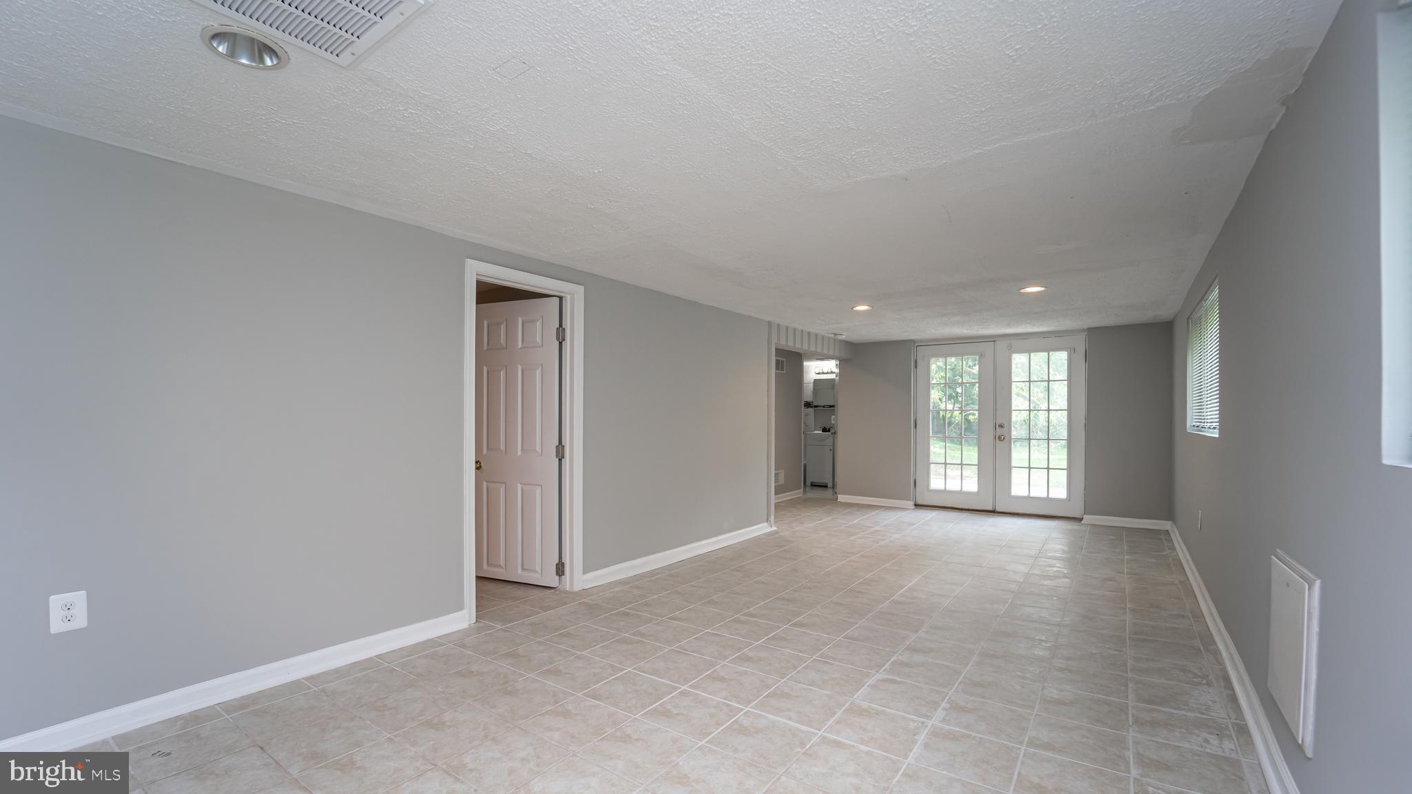 ENGLEWOOD - Residential