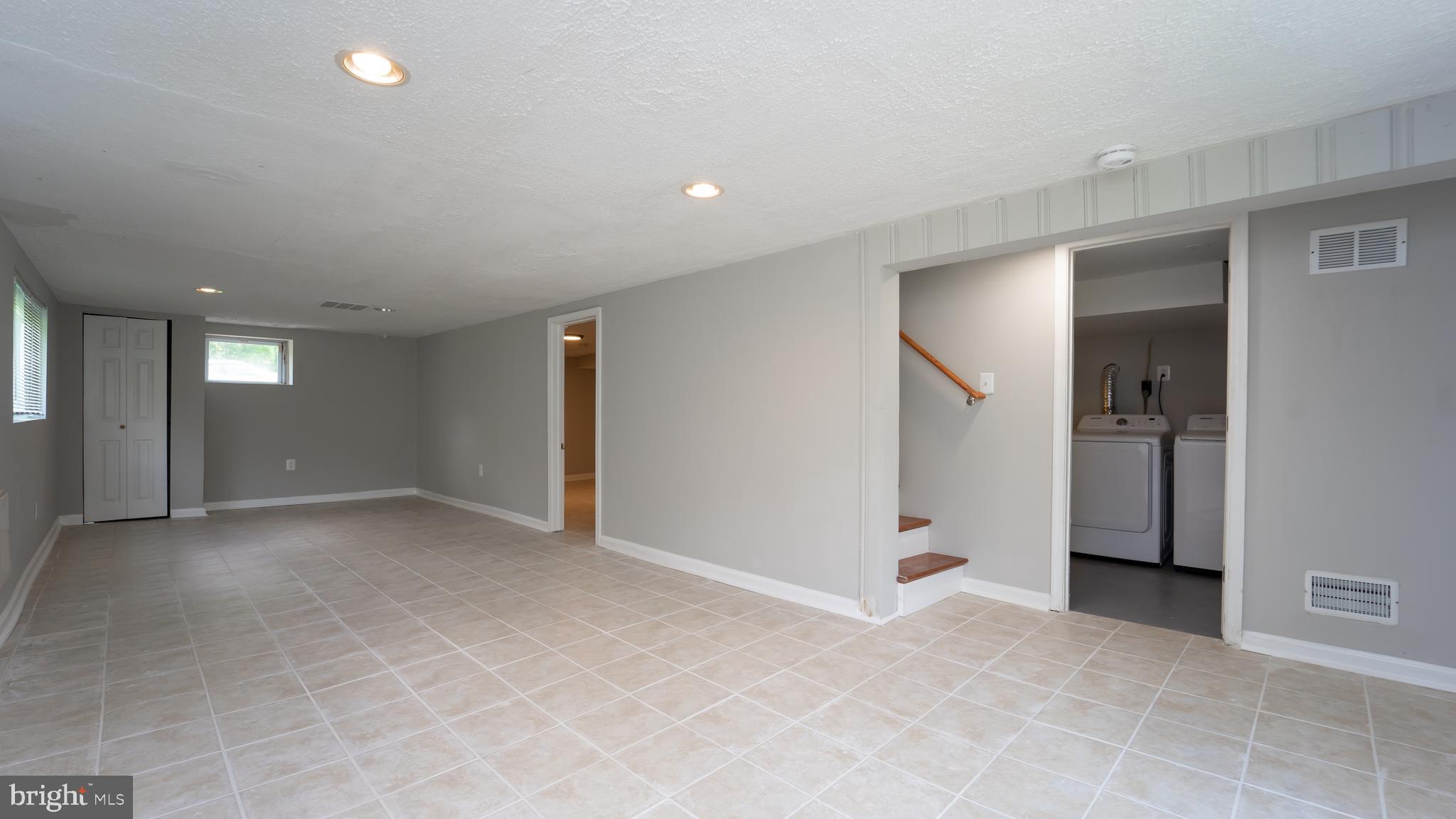 ENGLEWOOD - Residential