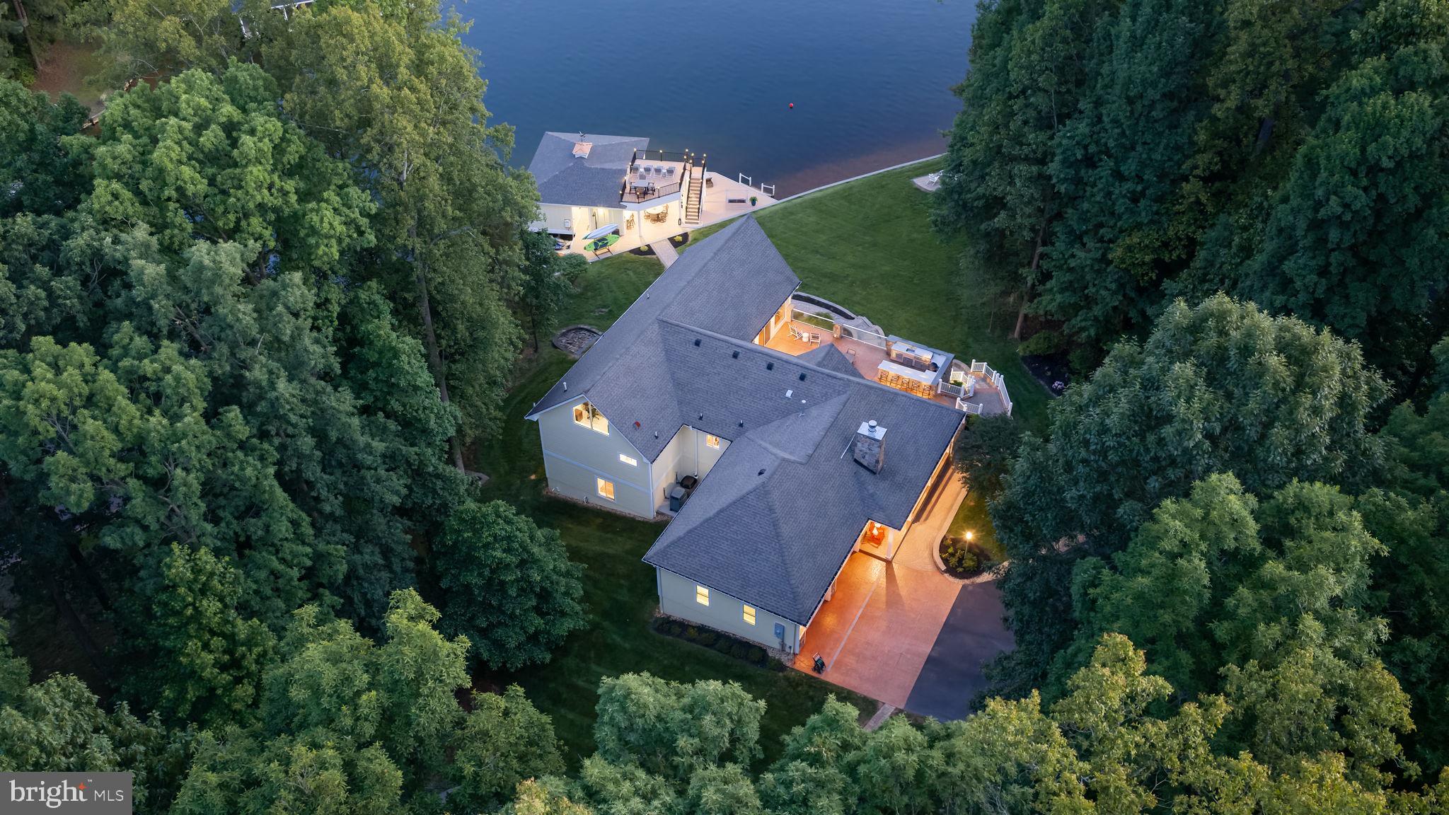 BOTH WATERS ESTATES - Residential