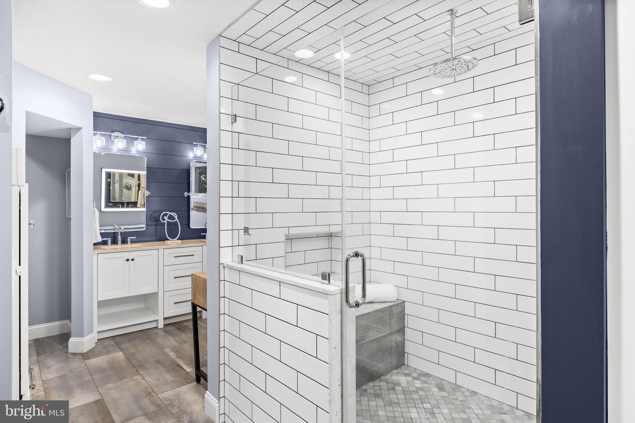 BOTH WATERS ESTATES - Residential