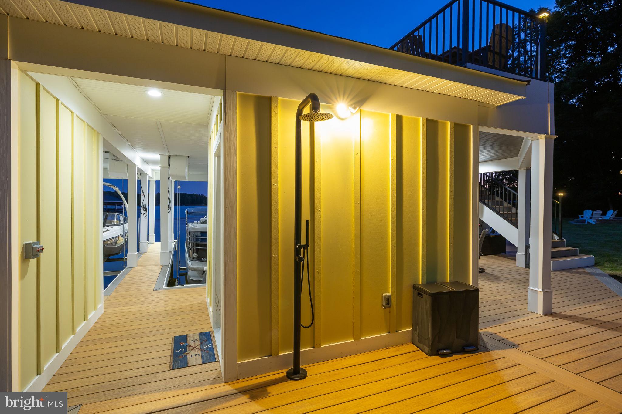 BOTH WATERS ESTATES - Residential