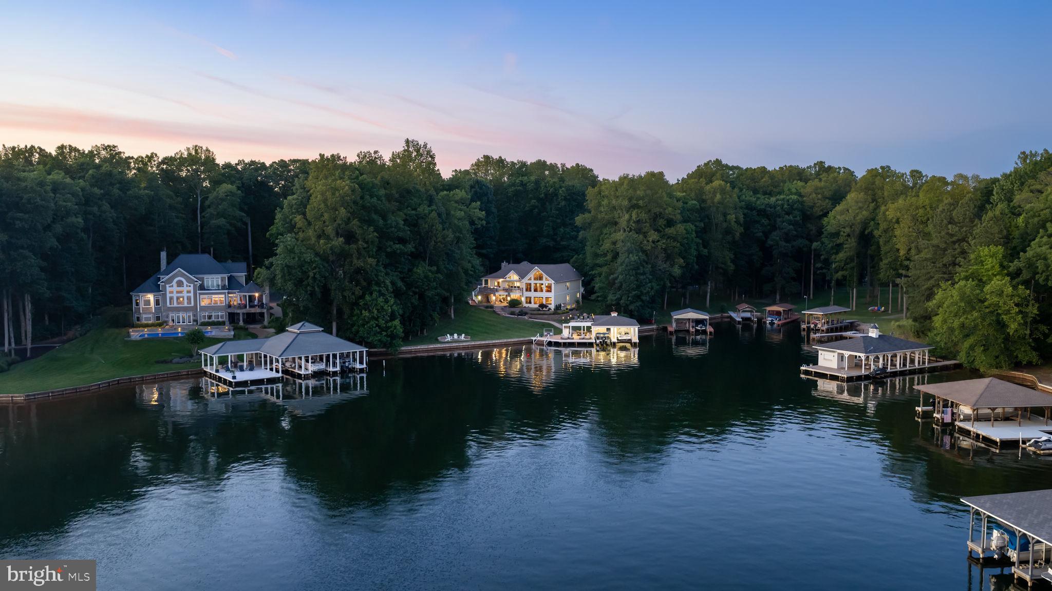BOTH WATERS ESTATES - Residential