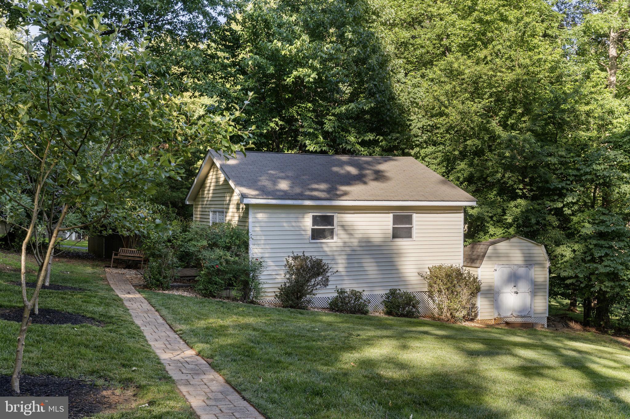 BOTH WATERS ESTATES - Residential