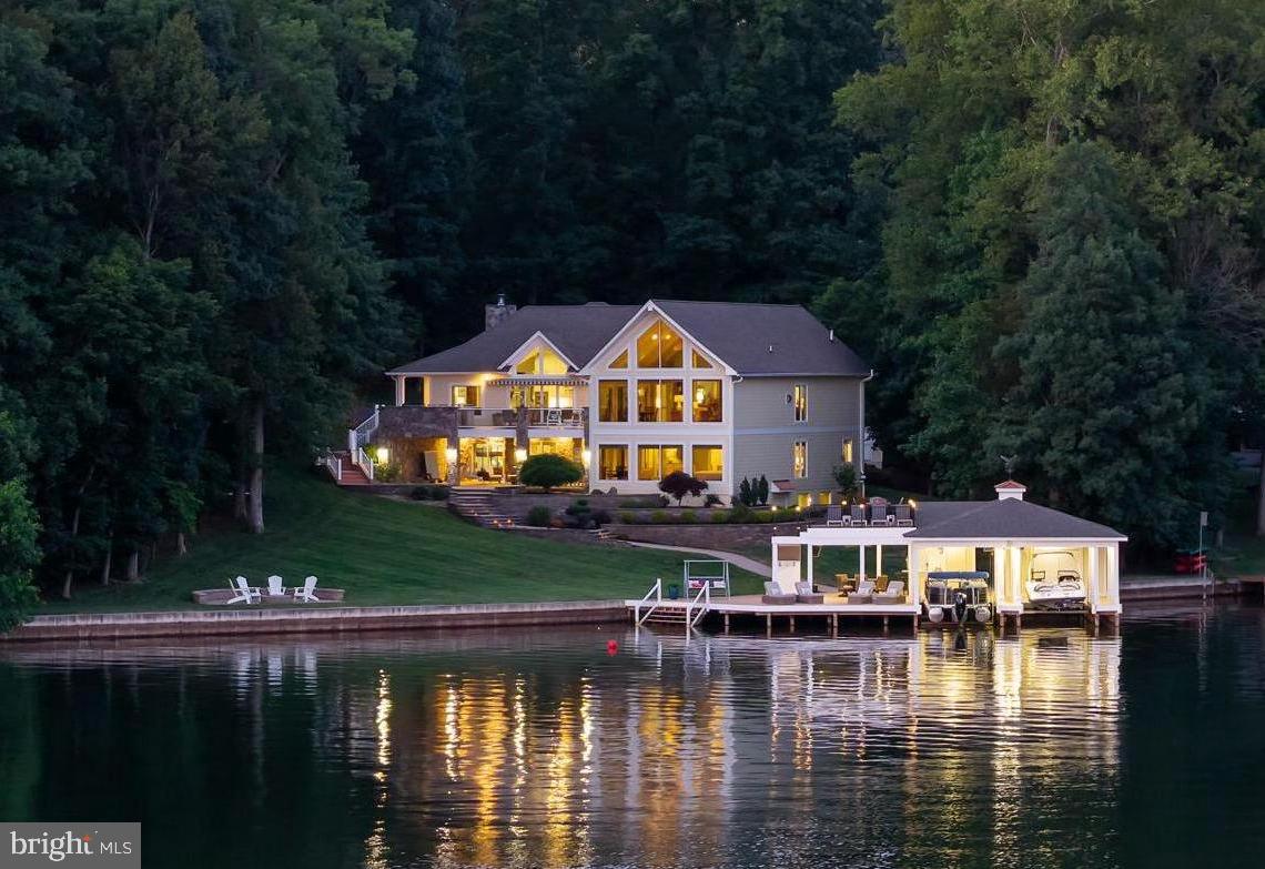 BOTH WATERS ESTATES - Residential