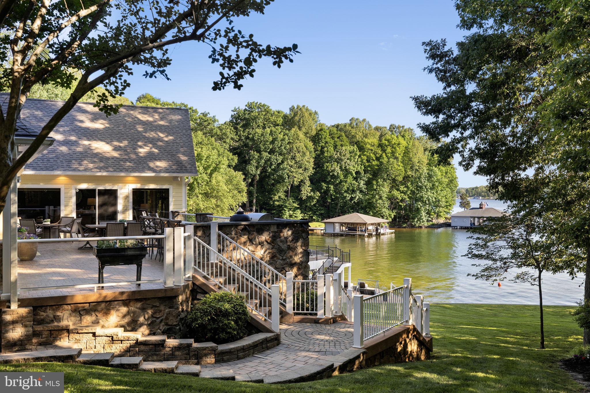BOTH WATERS ESTATES - Residential