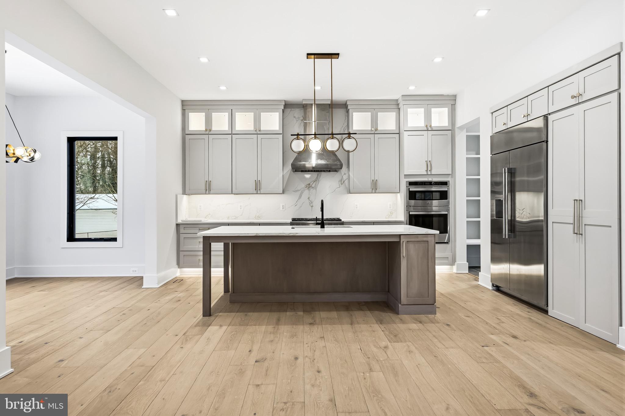 VIENNA WOODS - Residential