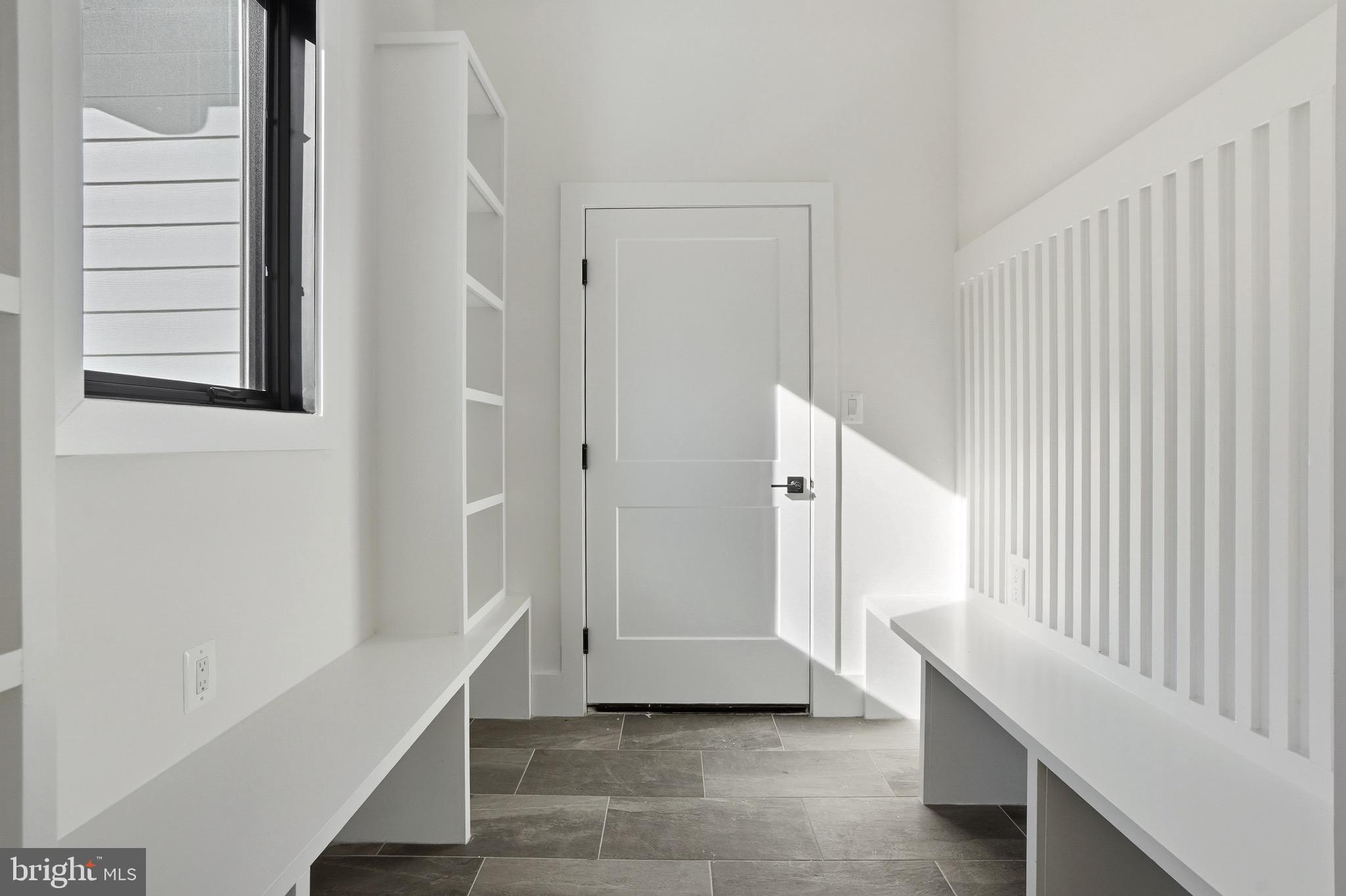 VIENNA WOODS - Residential
