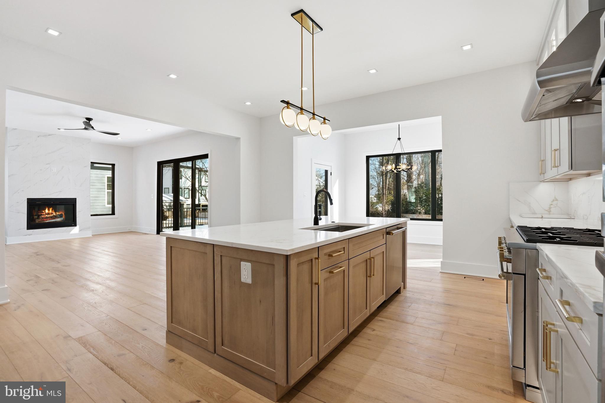 VIENNA WOODS - Residential