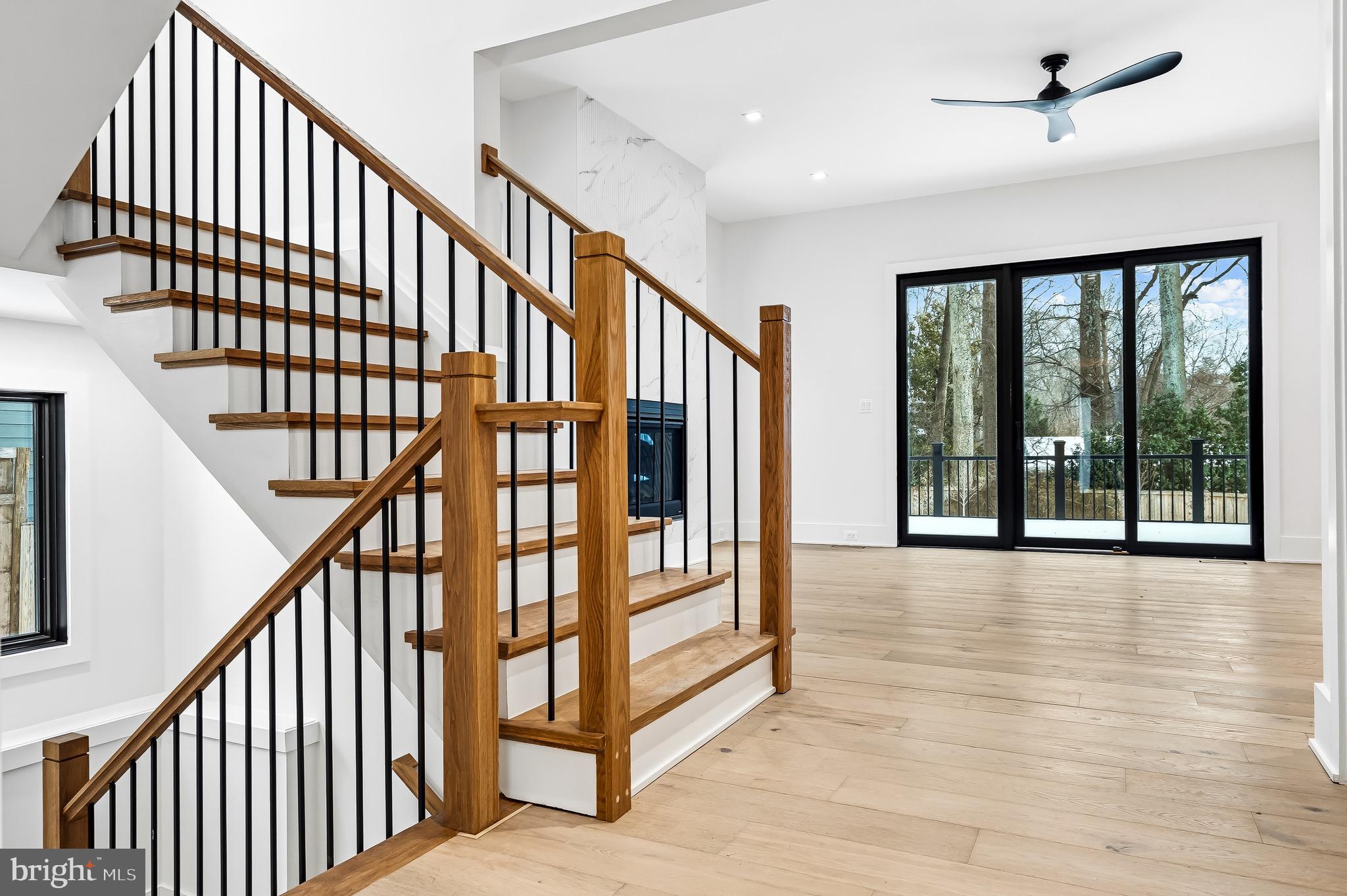 VIENNA WOODS - Residential