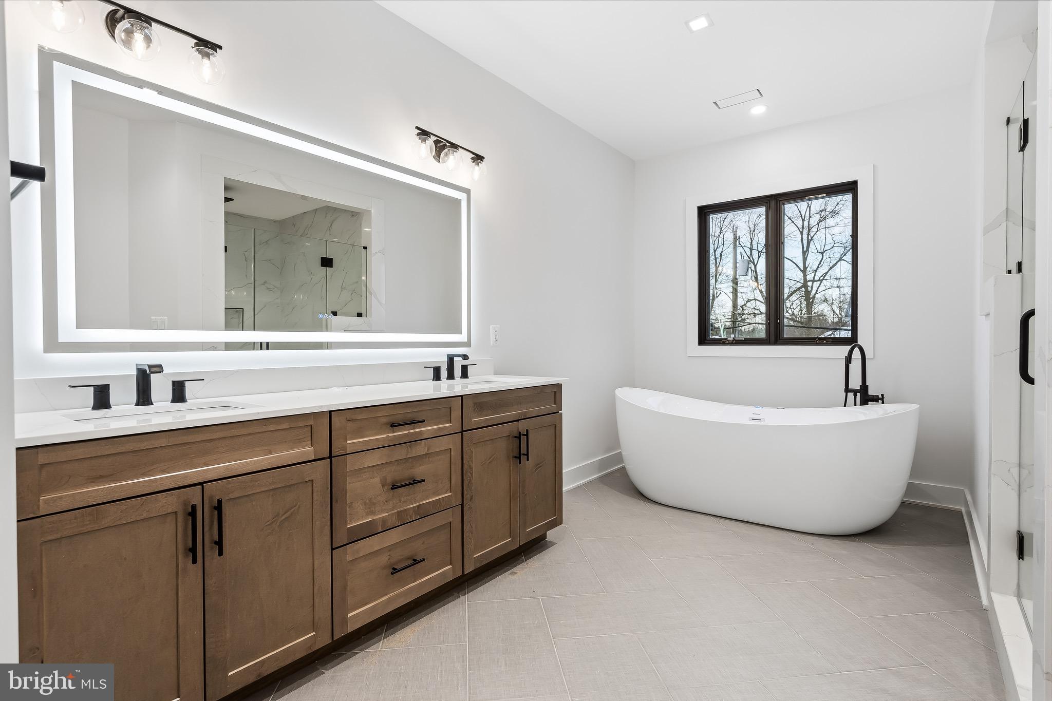 VIENNA WOODS - Residential
