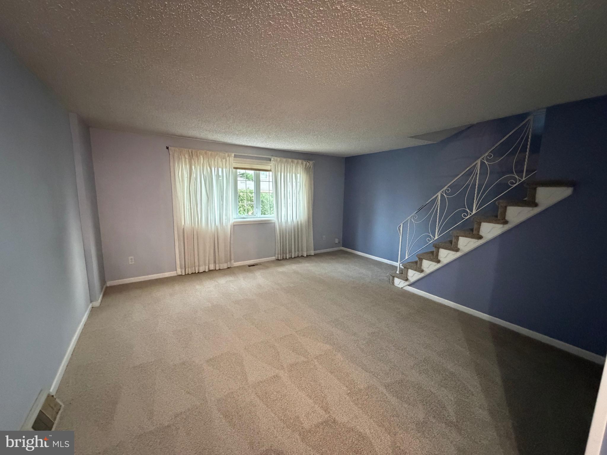 PHILADELPHIA (NORTHEAST) - Residential
