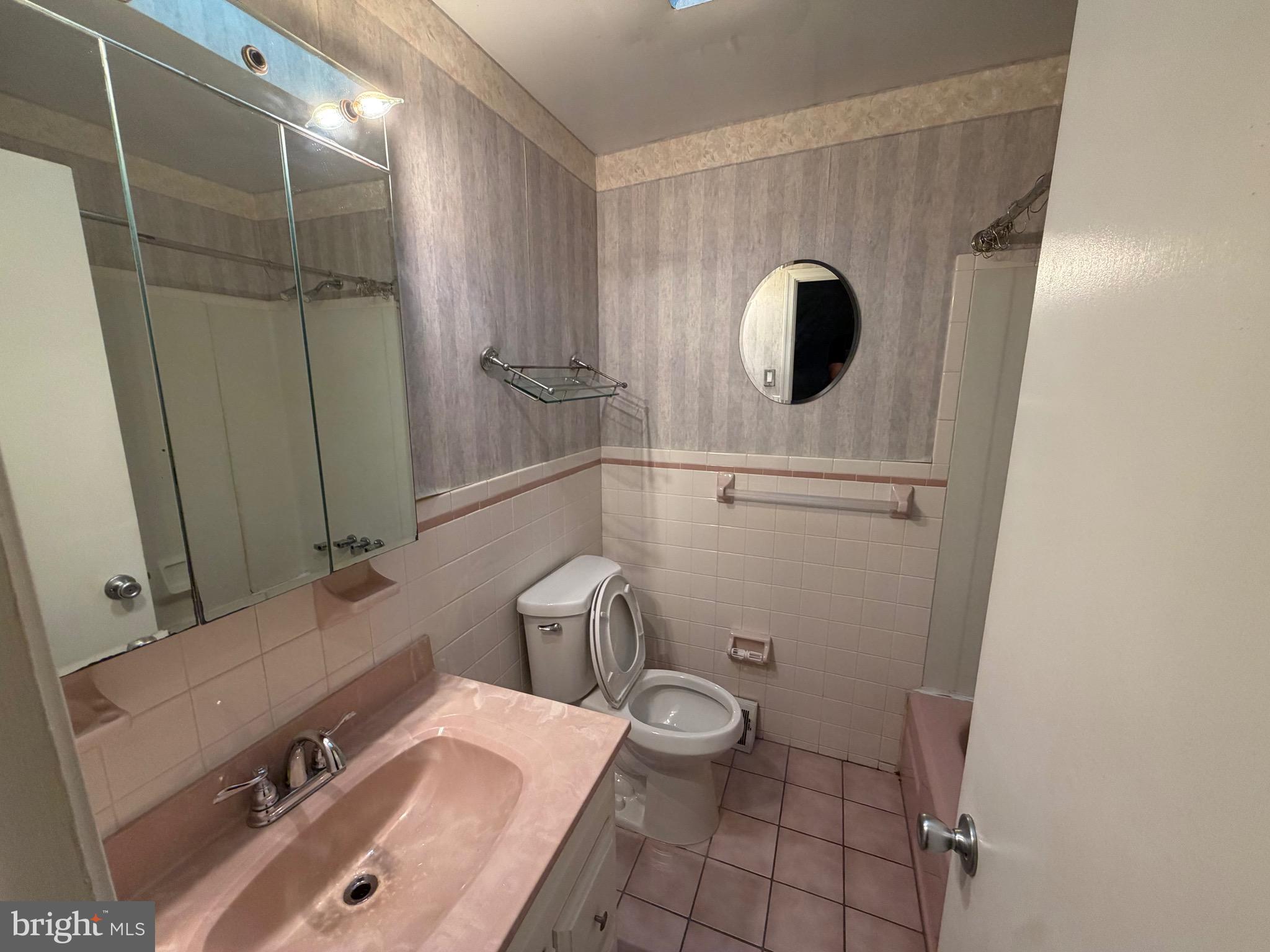 PHILADELPHIA (NORTHEAST) - Residential