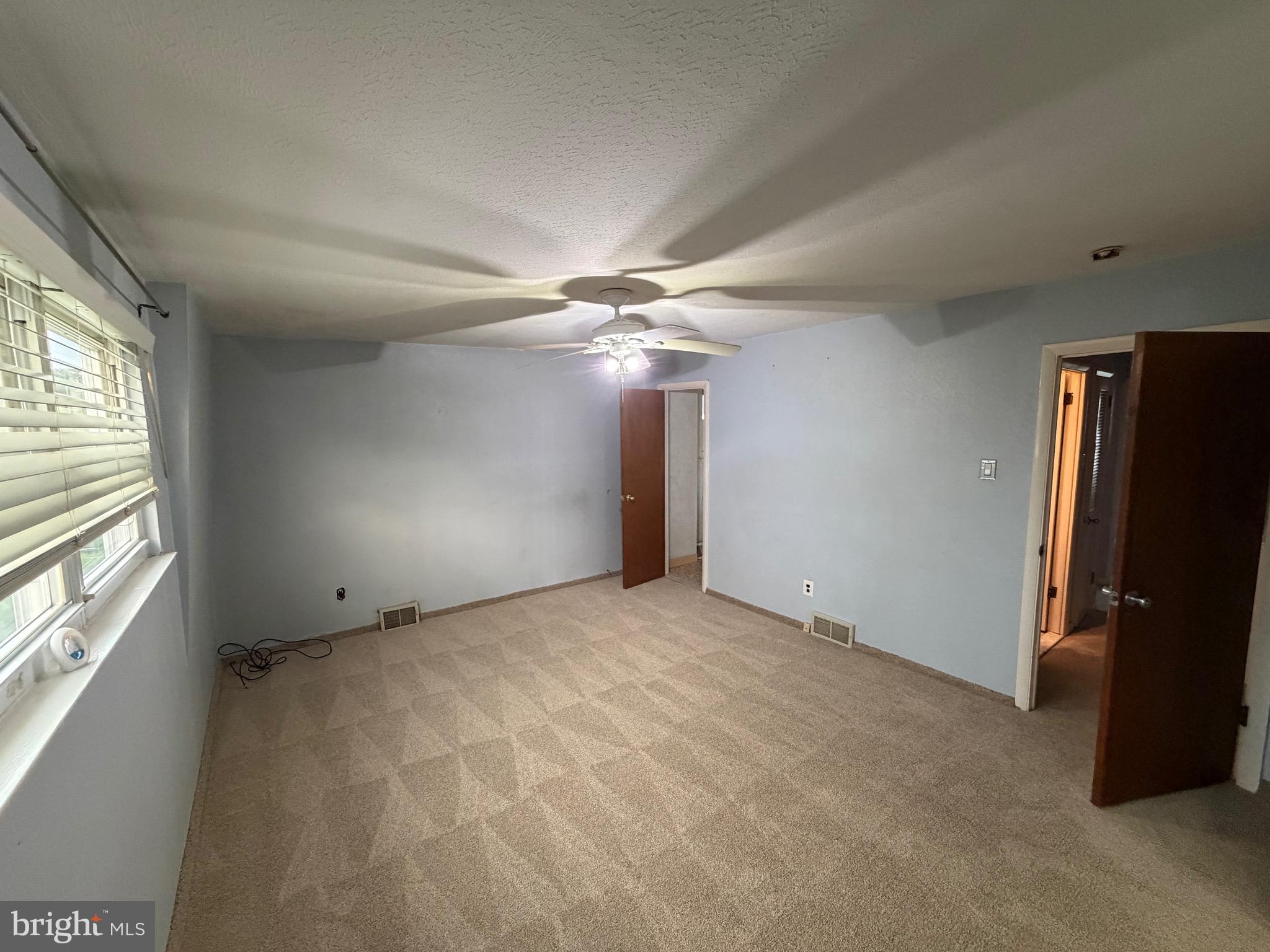 PHILADELPHIA (NORTHEAST) - Residential