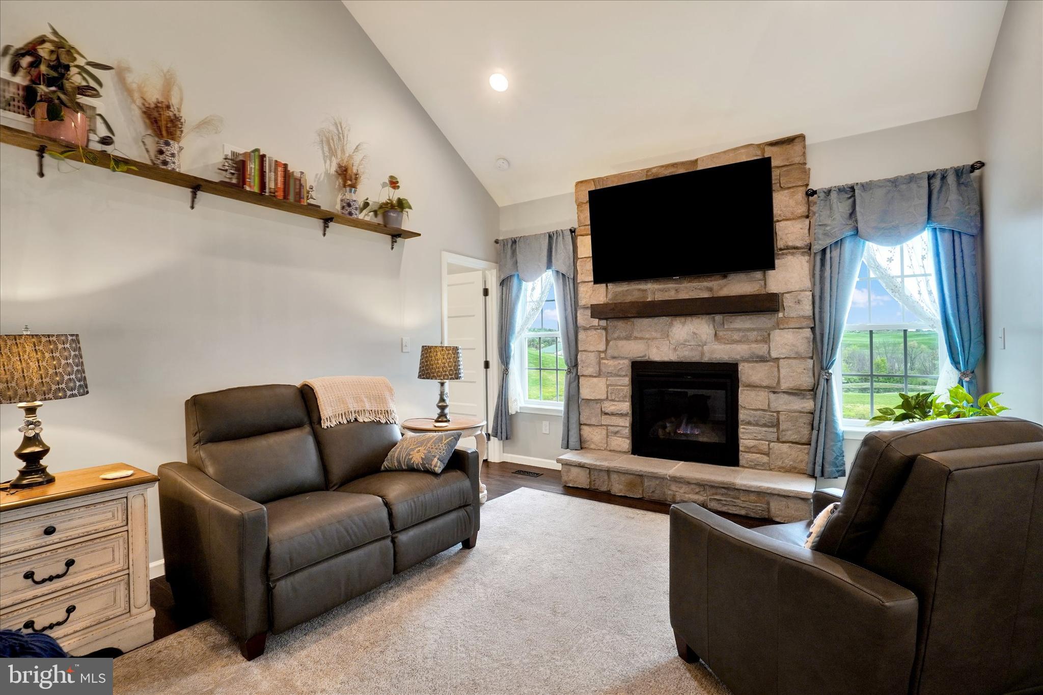 THE VIEWS AT BRIDGEWATER - Residential