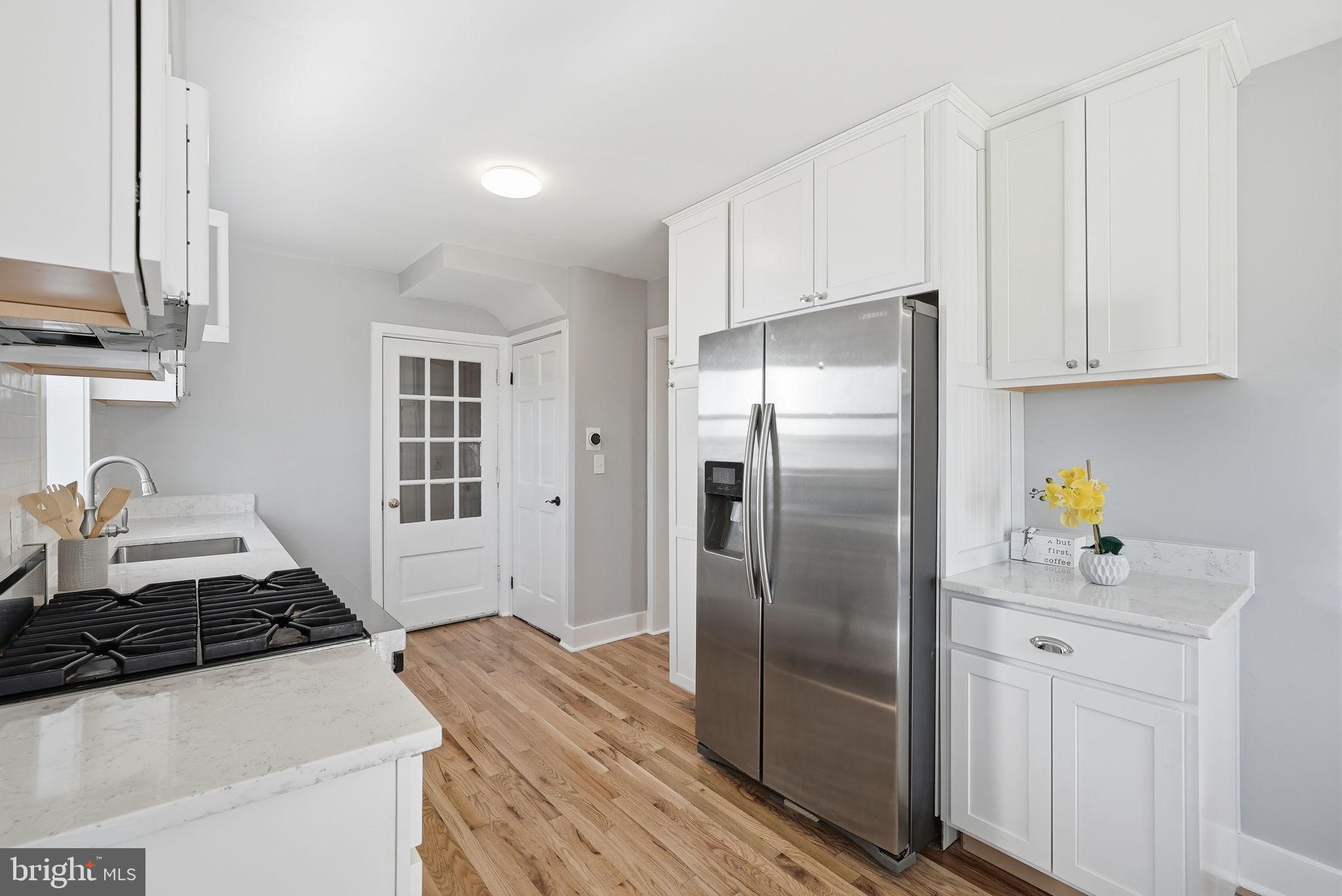 FOREST HILLS - Residential