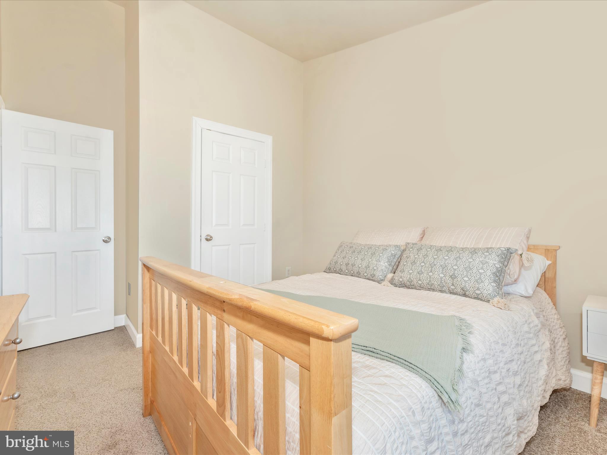 SPRING RIDGE - Residential