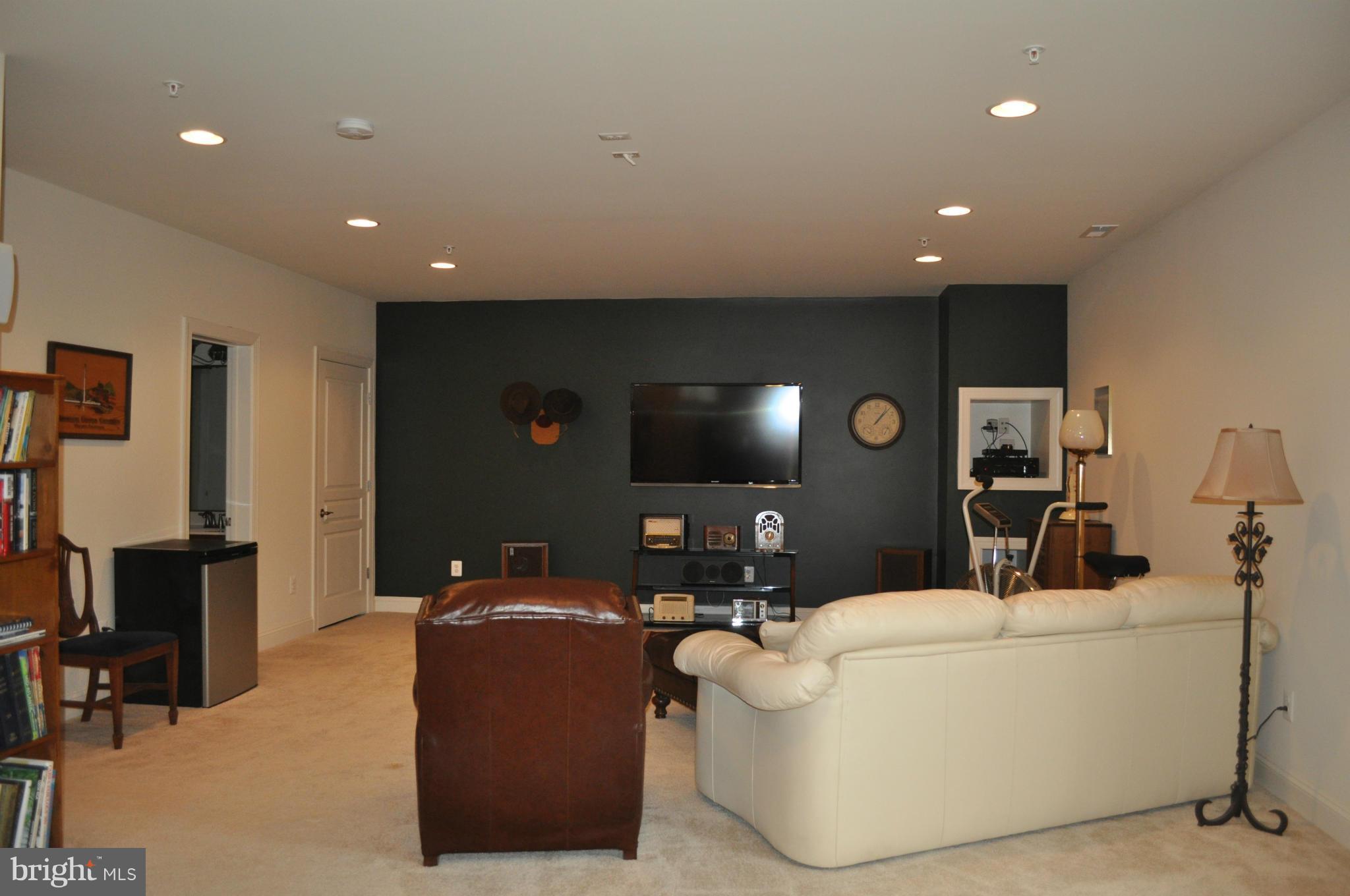 PEMBROOKE - Residential