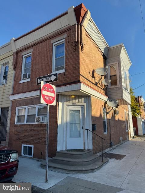 This modern 2br plus 1br unit fully 2nd flr vacant 1st floor 2br with nice quiet on quiet tenant on quiet  block corner property ideal for cash flow or owner occupied