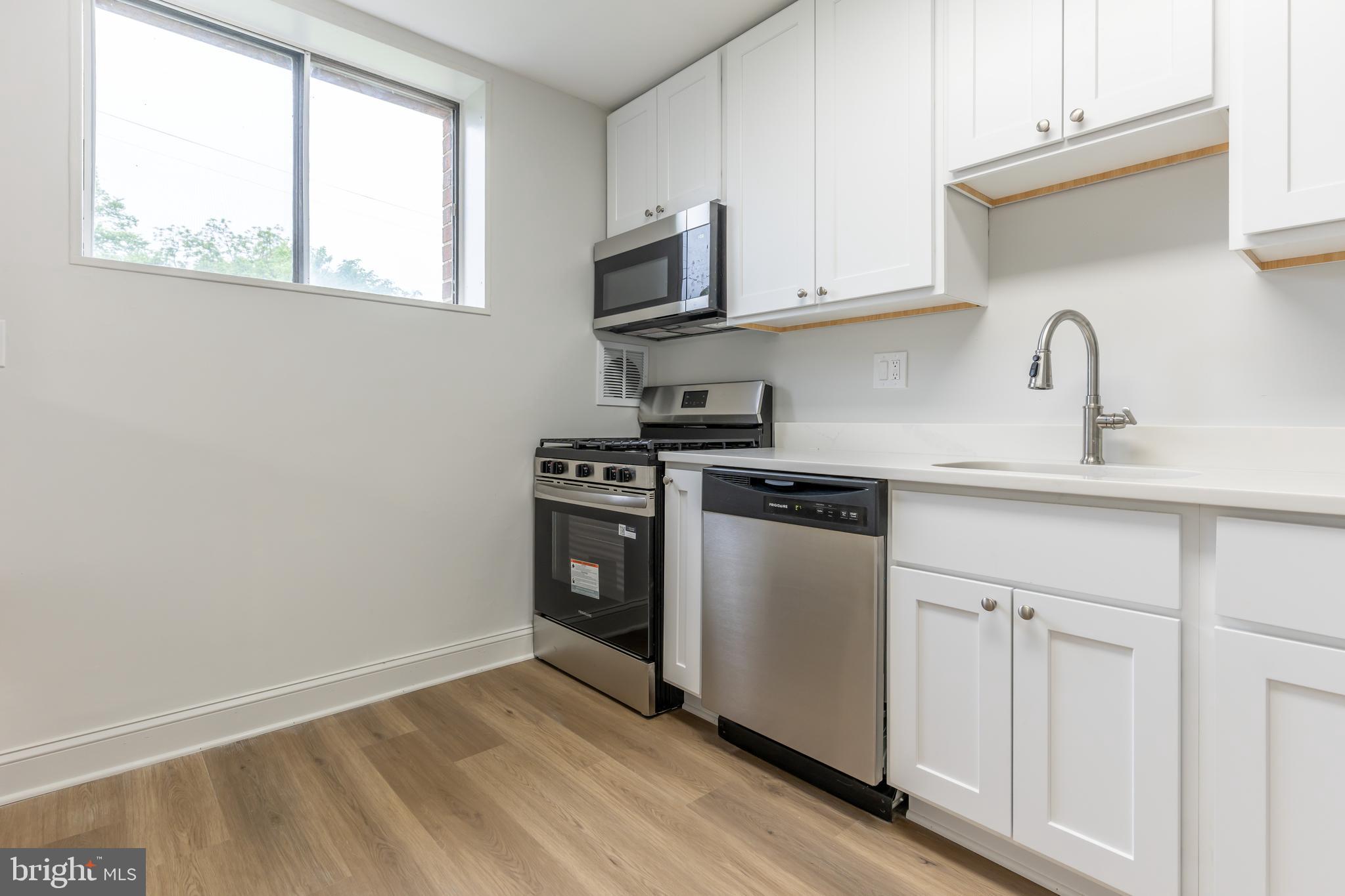 CAROLANN COURT - Residential