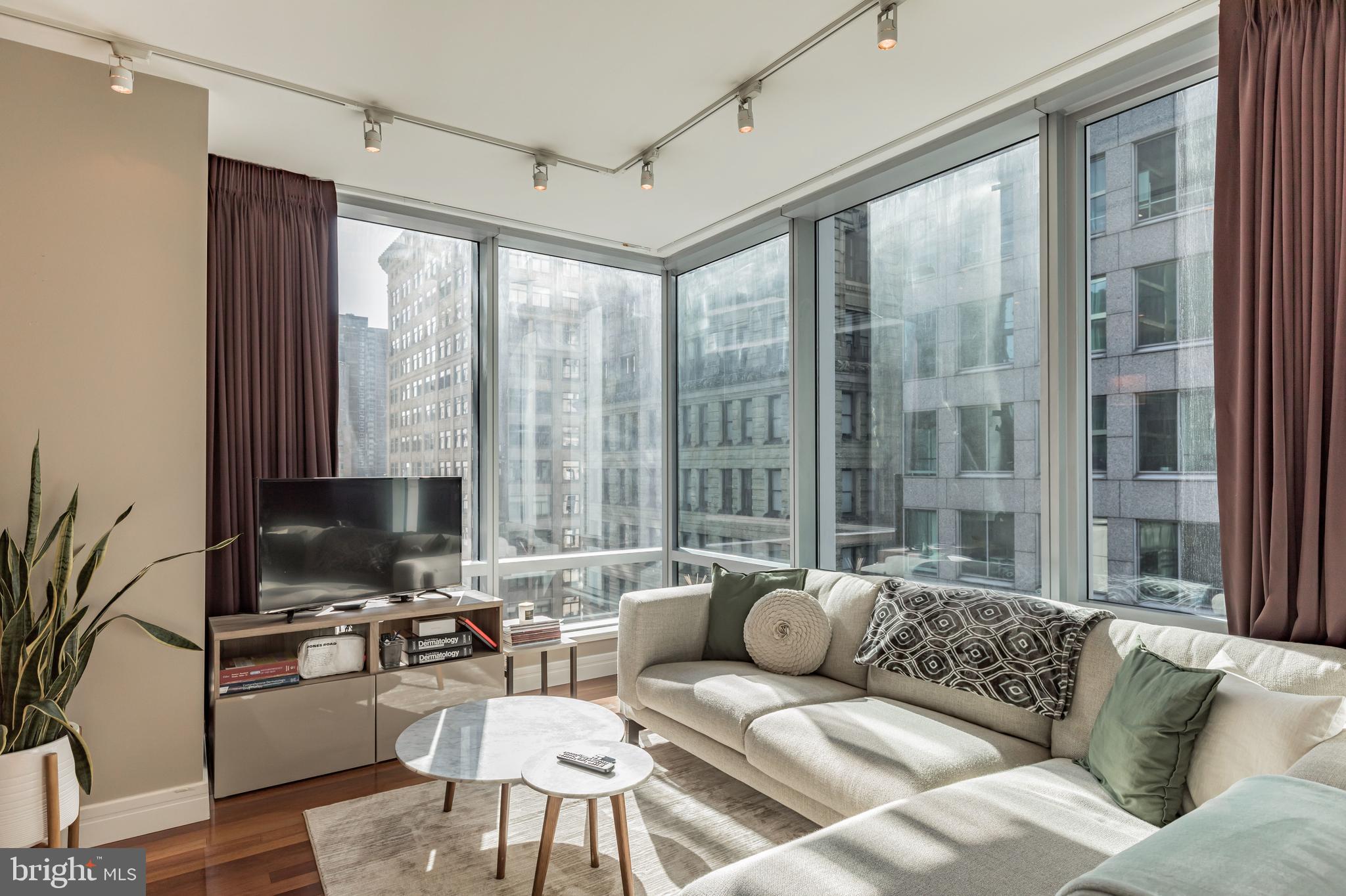 RITTENHOUSE SQUARE - Residential