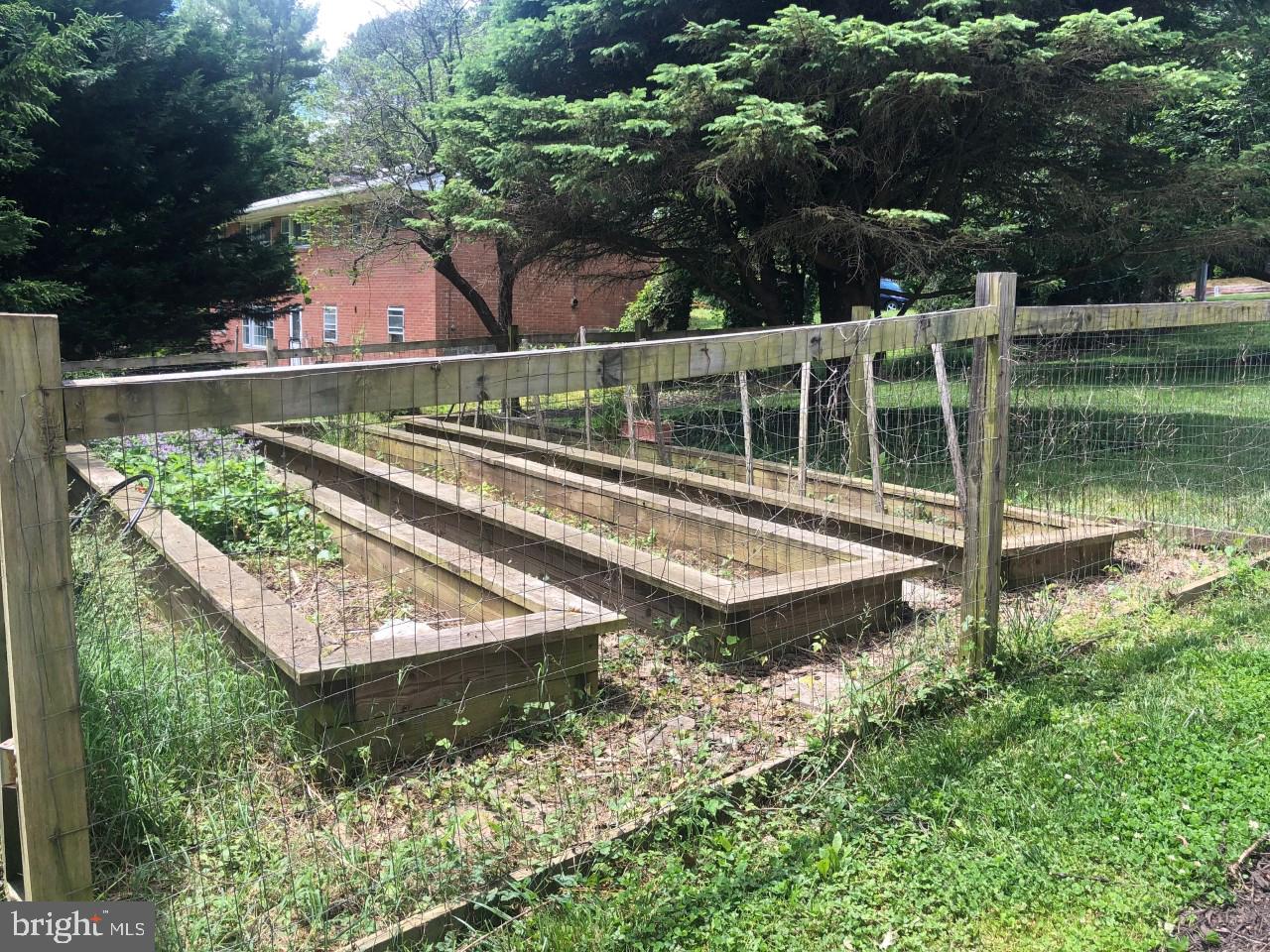 MANTUA - Residential