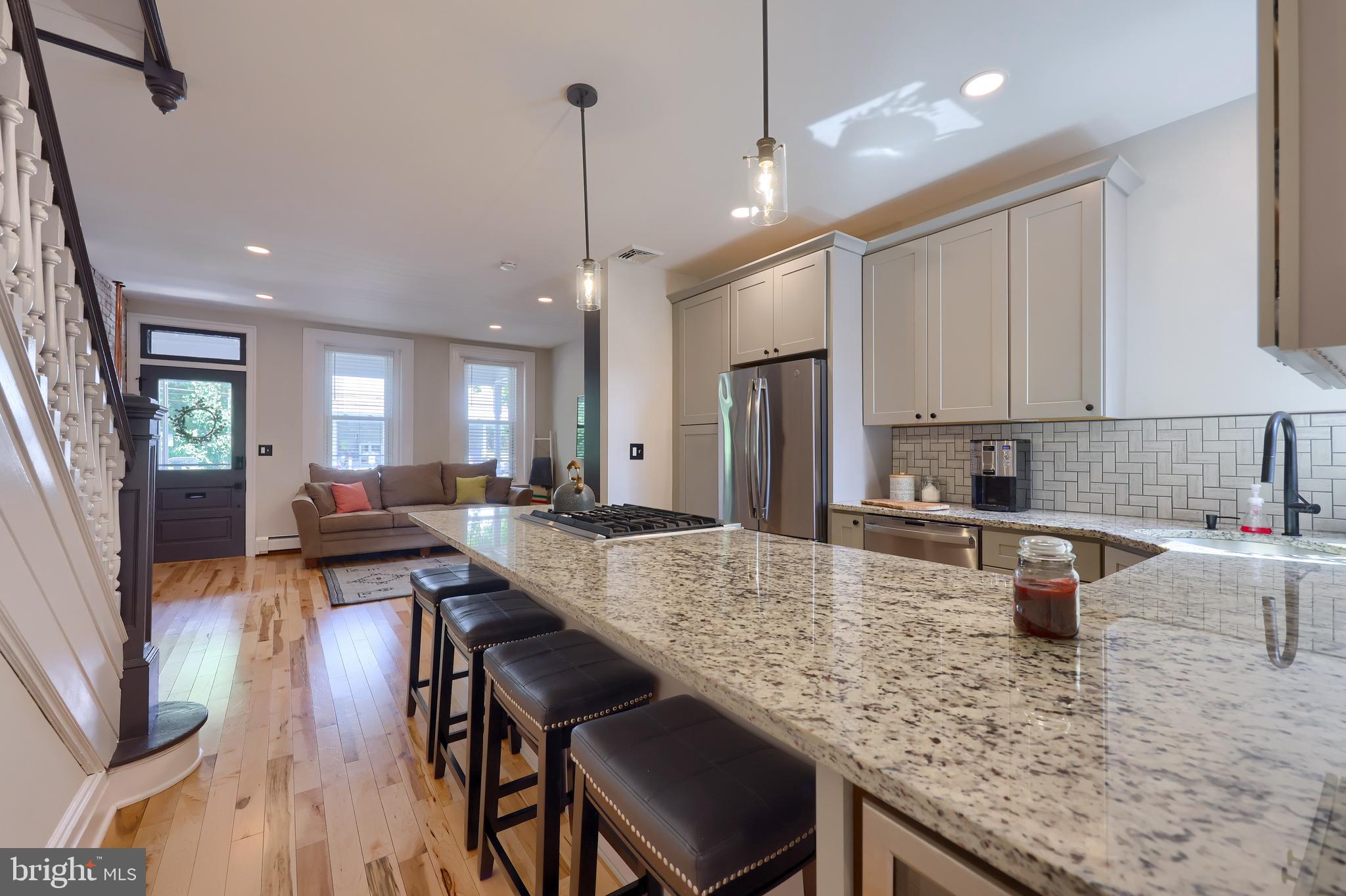 CHESTNUT HILL - Residential