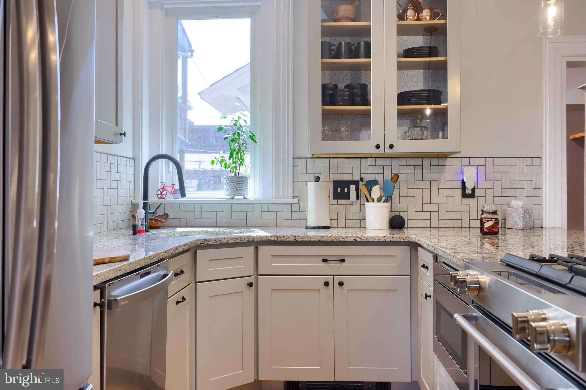 CHESTNUT HILL - Residential