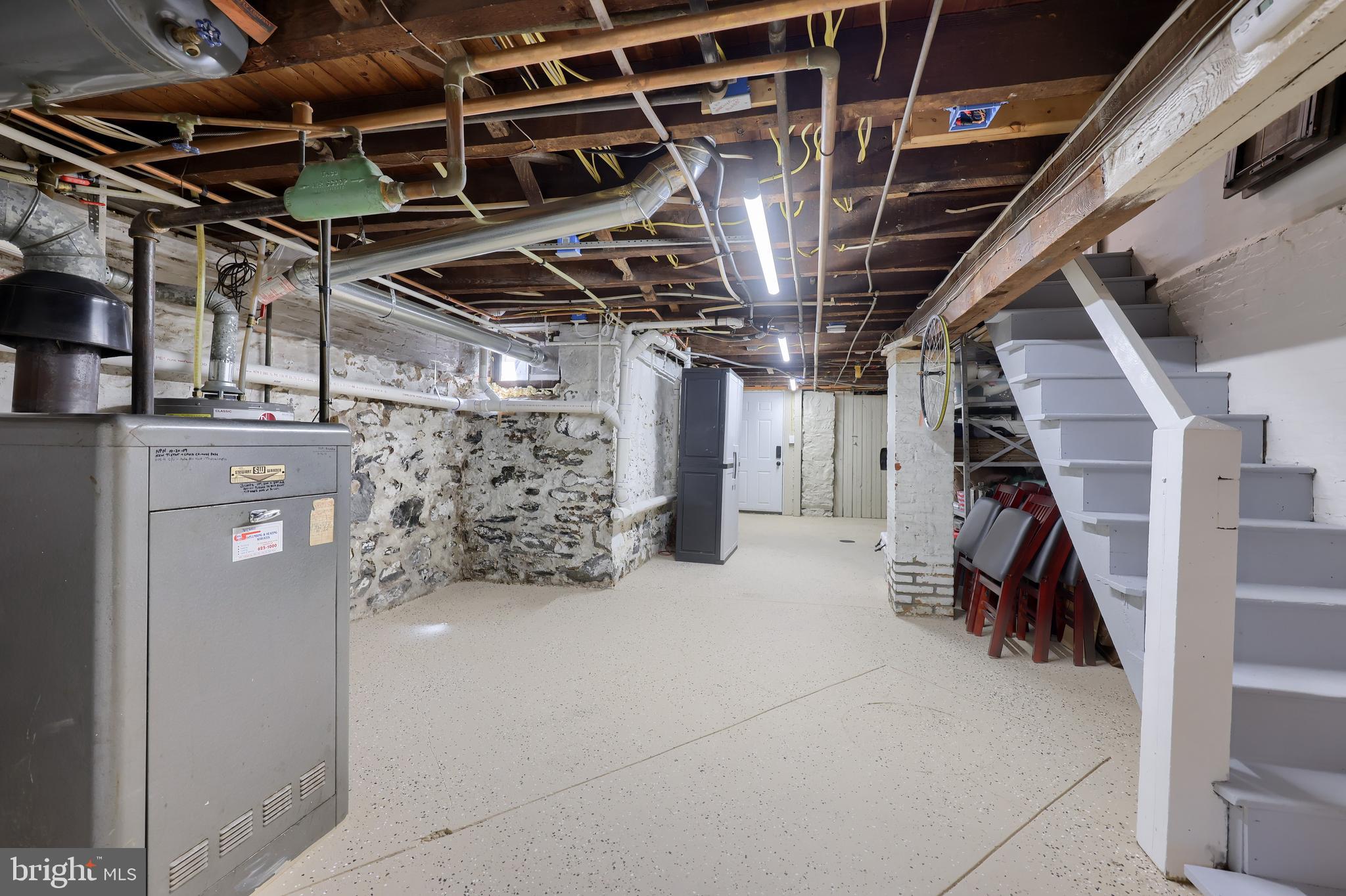 CHESTNUT HILL - Residential