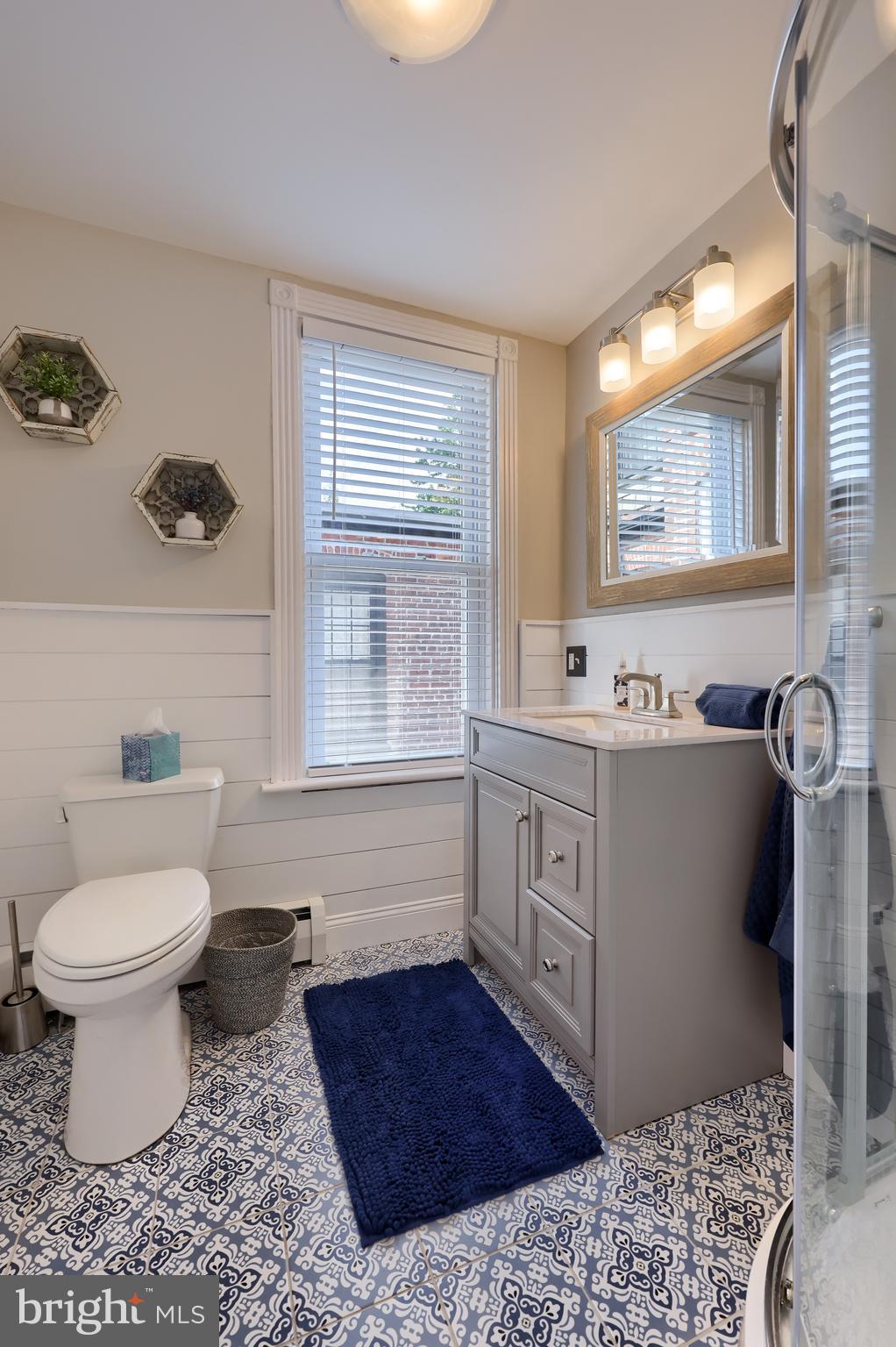 CHESTNUT HILL - Residential