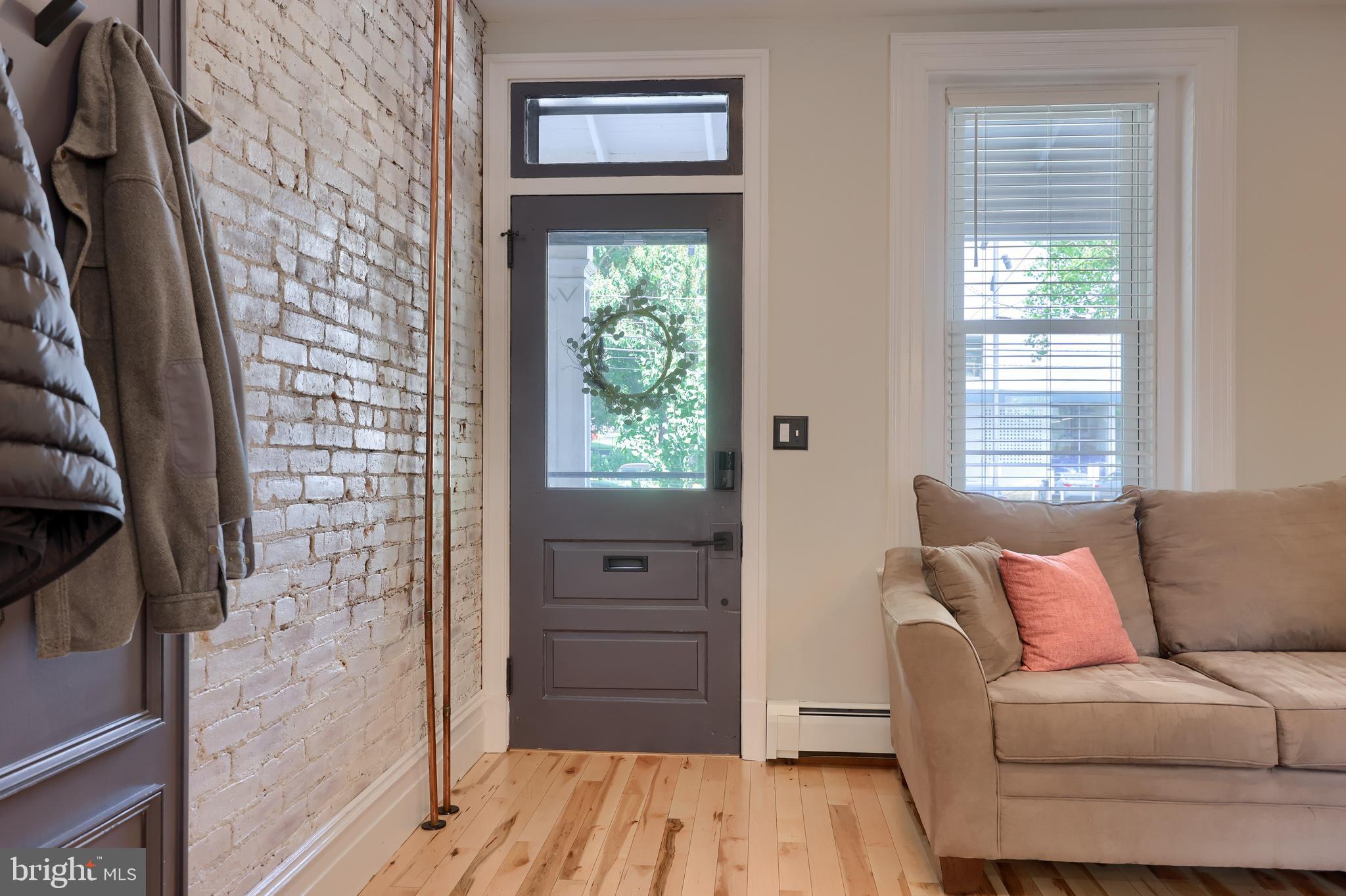 CHESTNUT HILL - Residential
