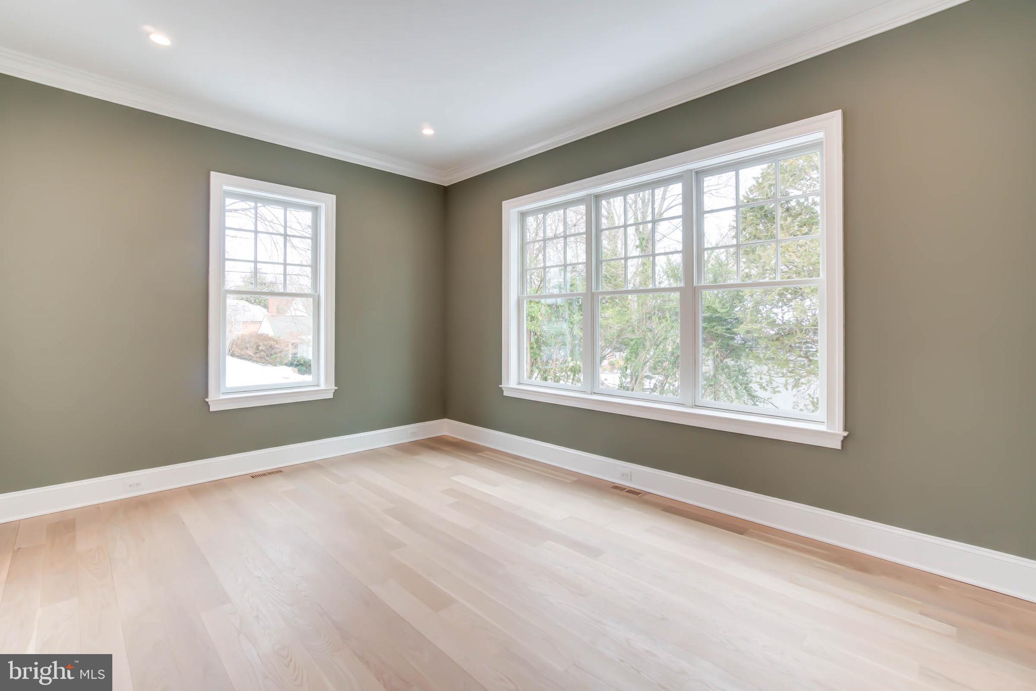 FOREST HILLS - Residential