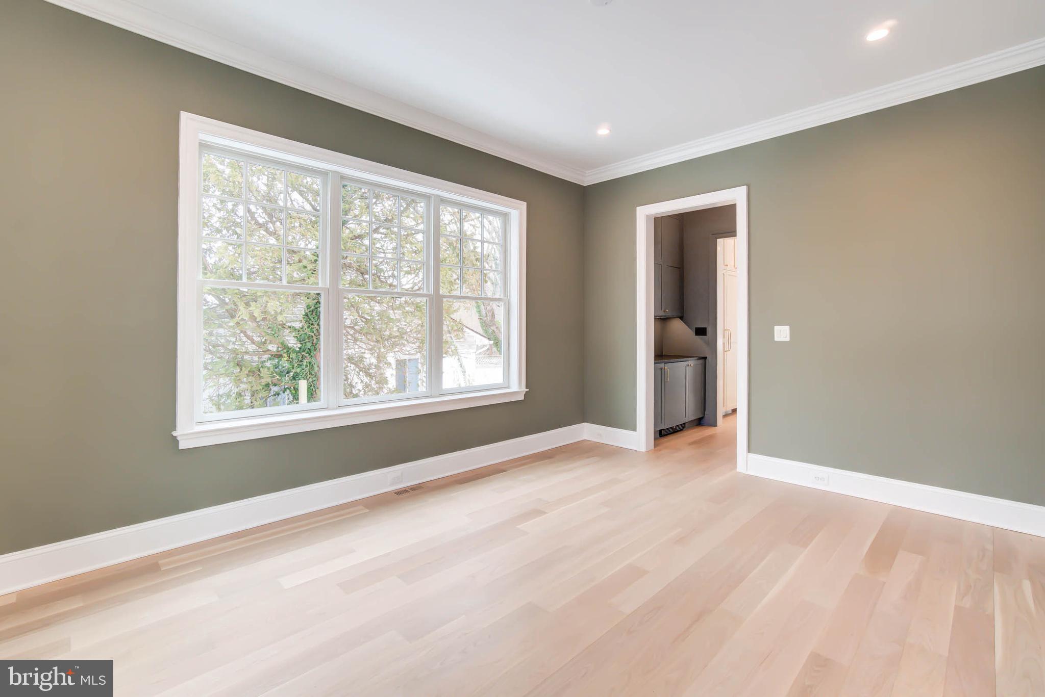 FOREST HILLS - Residential