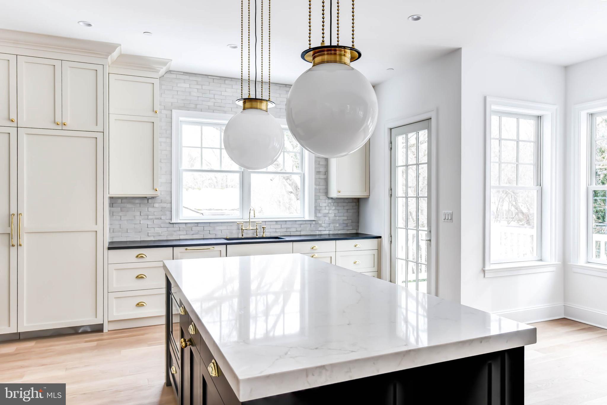 FOREST HILLS - Residential